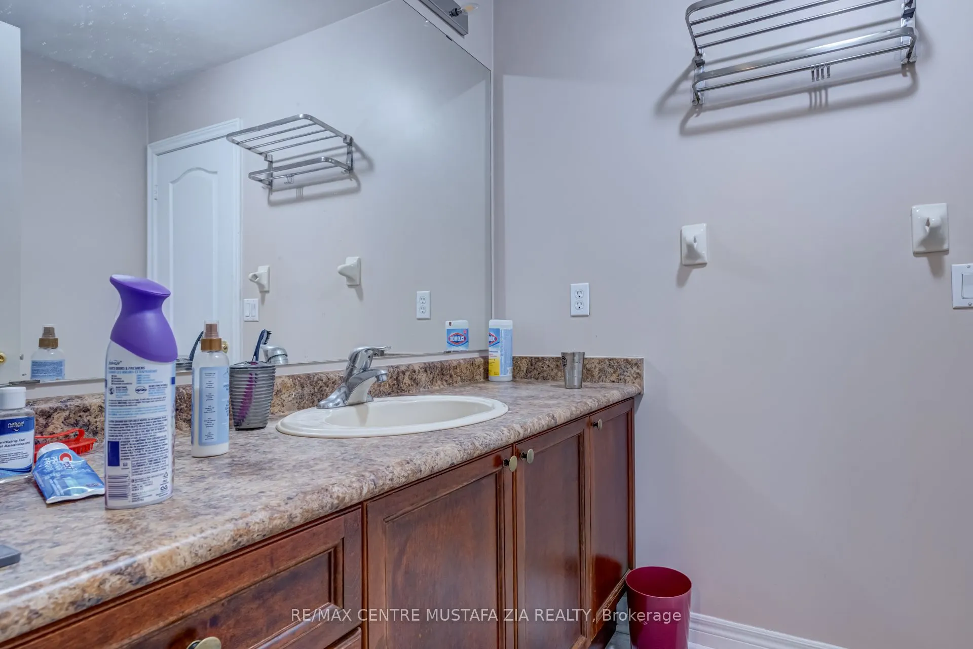 3439 Artesian Drive, #UPPER