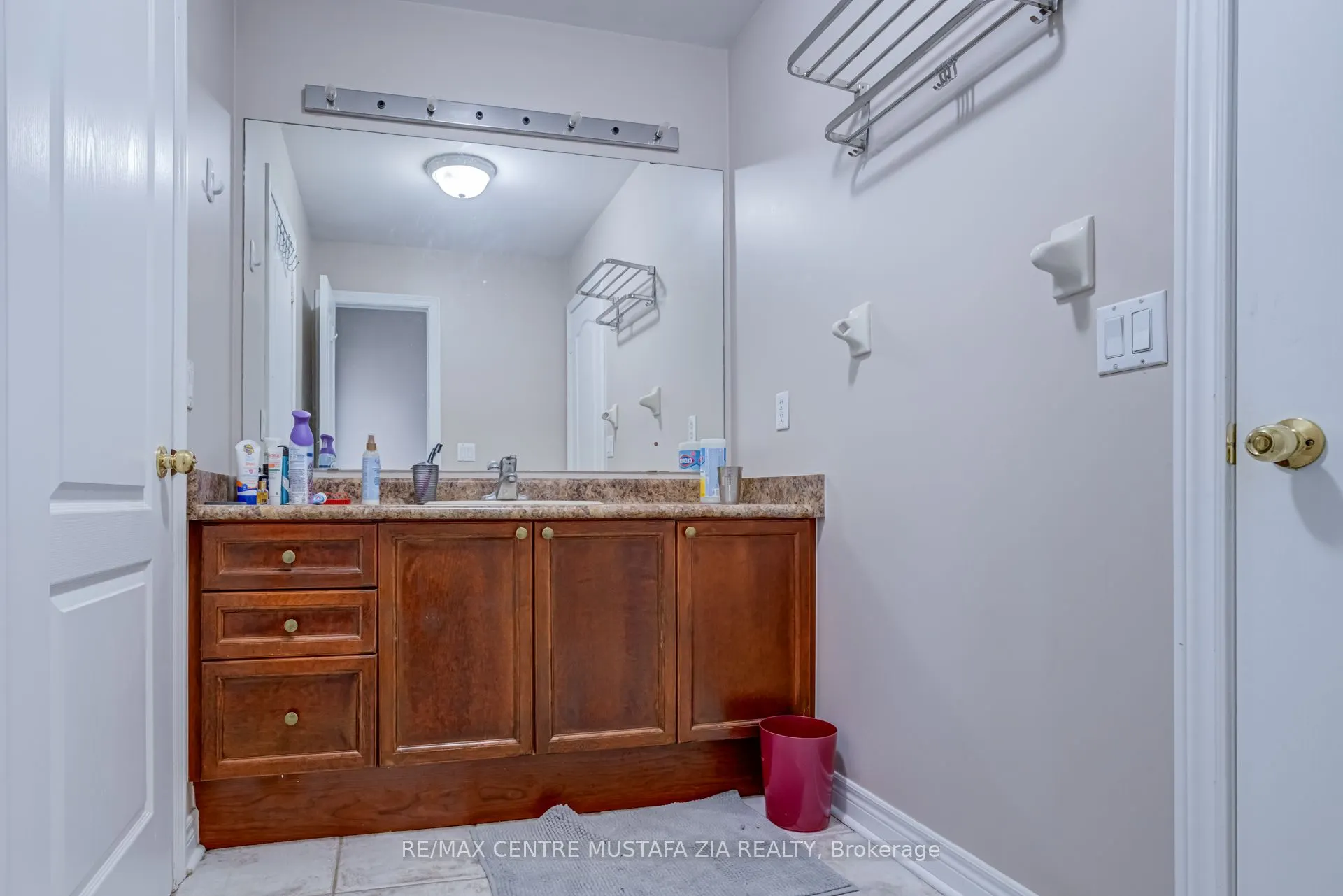 3439 Artesian Drive, #UPPER