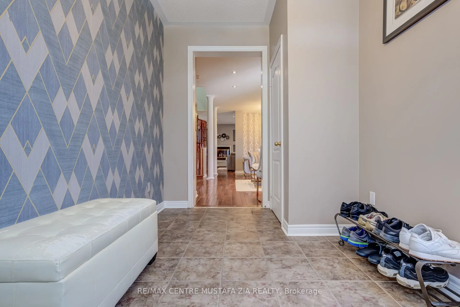 3439 Artesian Drive, #UPPER