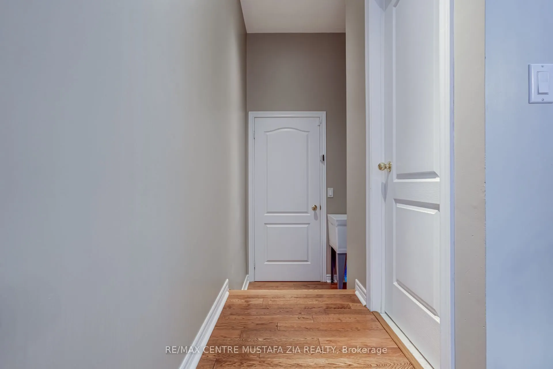 3439 Artesian Drive, #UPPER