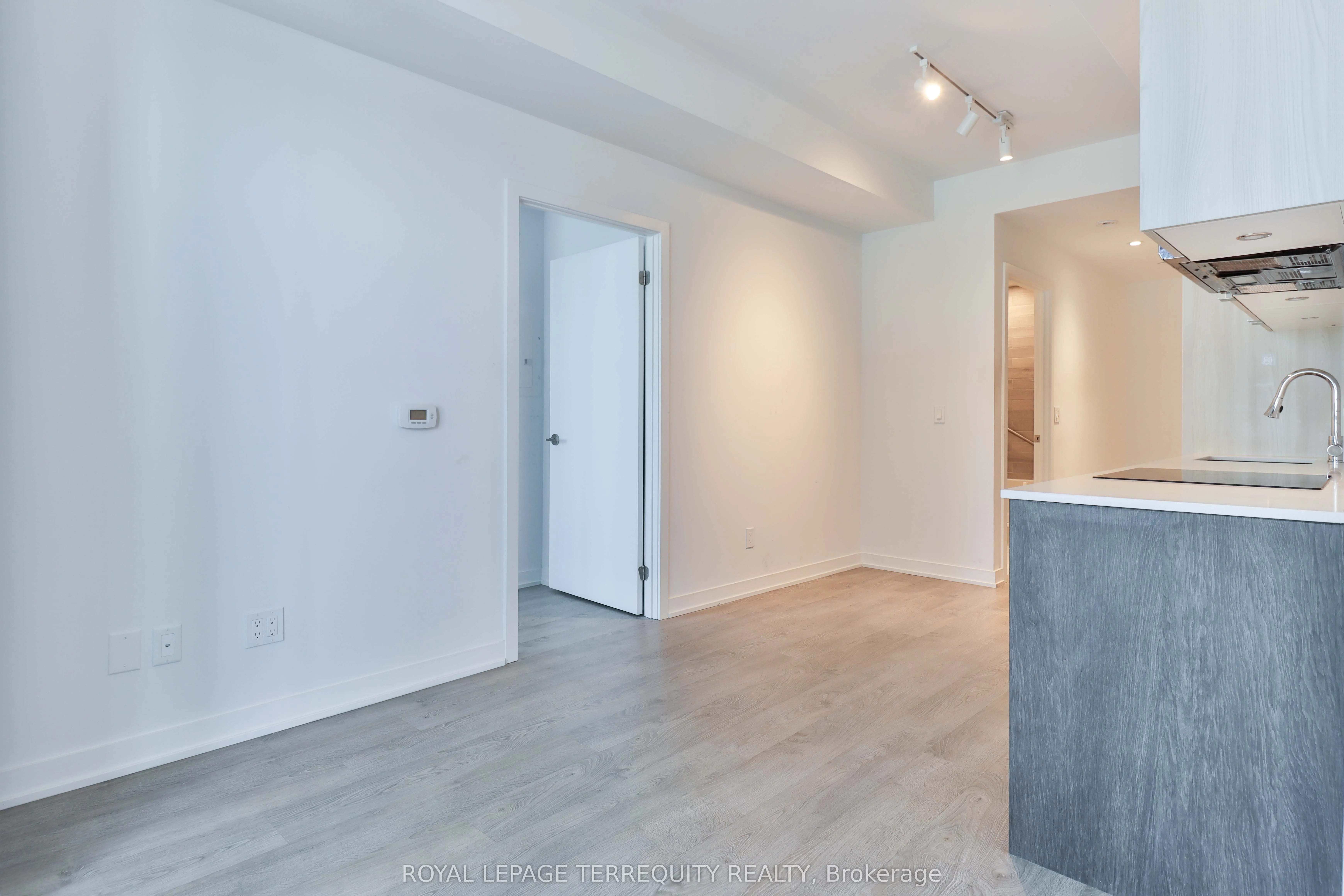1926 Lake Shore Boulevard, #1212