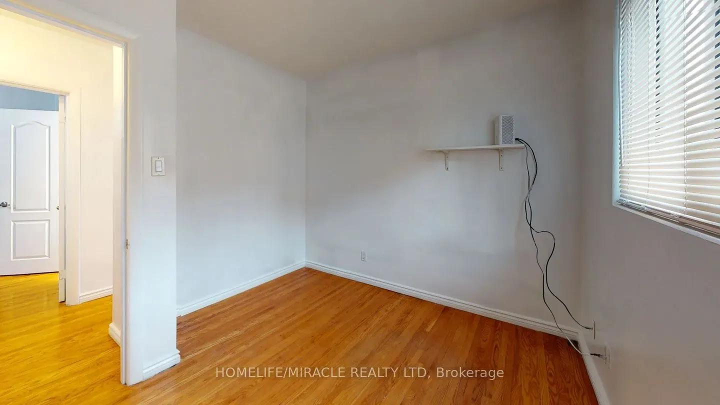 3456 Queenston Drive, #Main