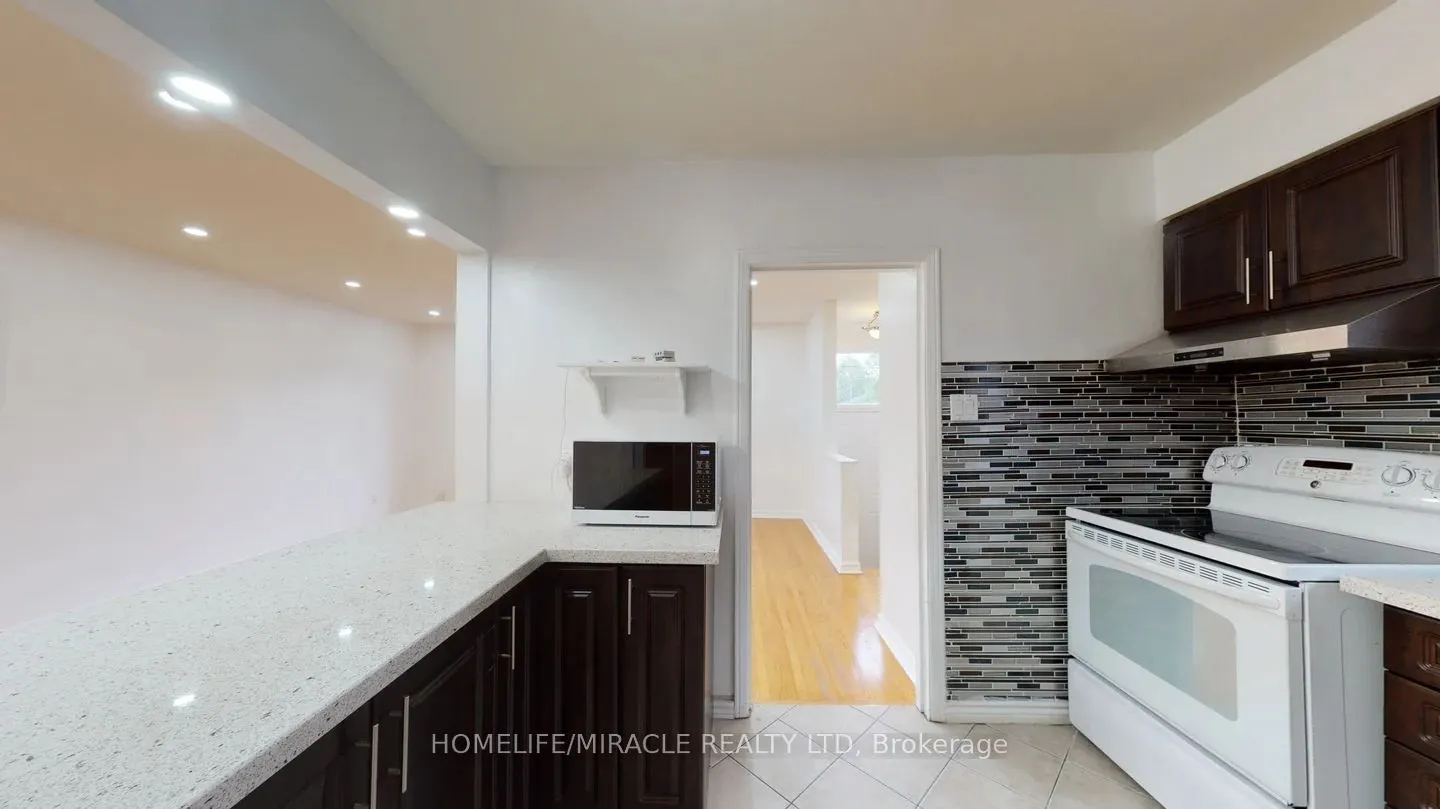 3456 Queenston Drive, #Main