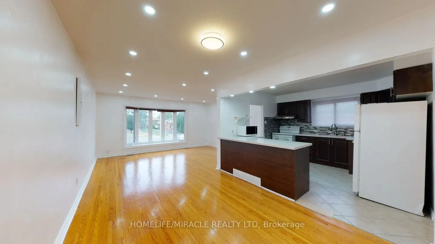 3456 Queenston Drive, #Main
