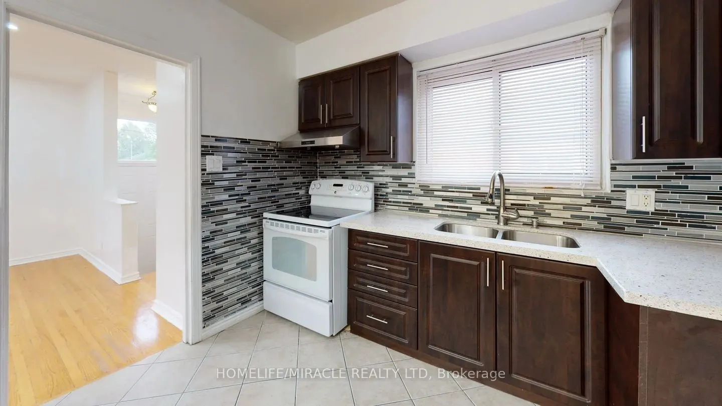 3456 Queenston Drive, #Main