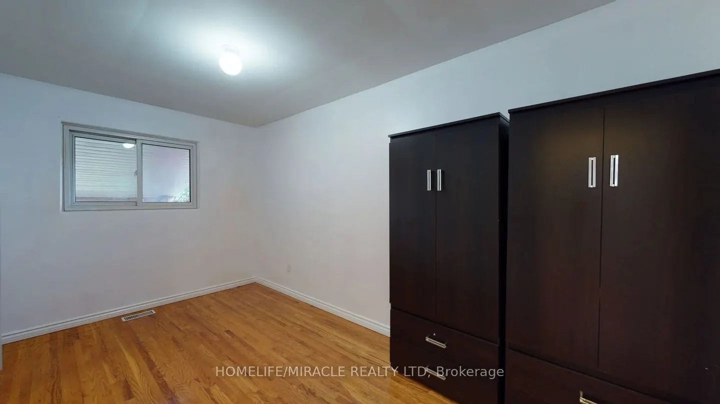 3456 Queenston Drive, #Main