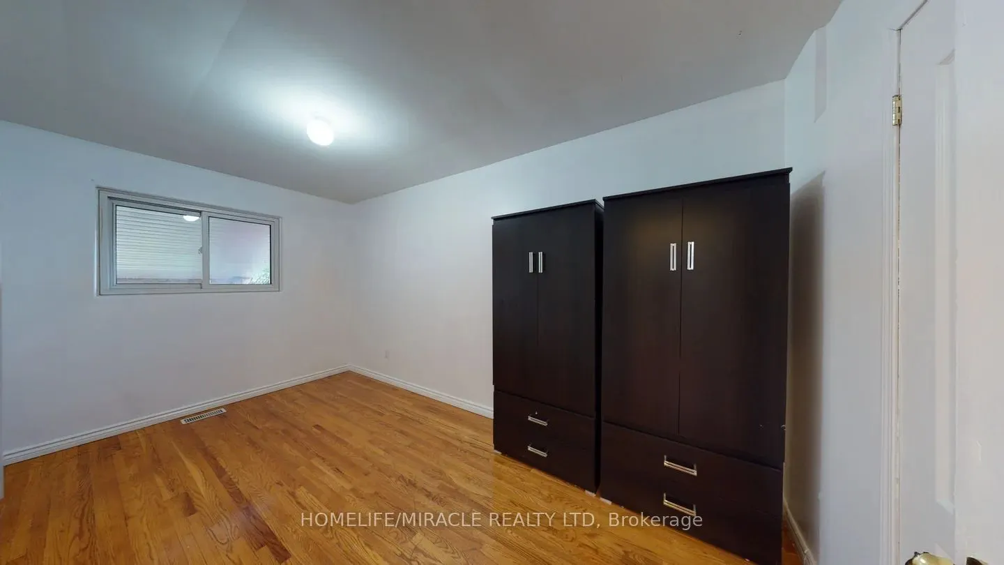 3456 Queenston Drive, #Main