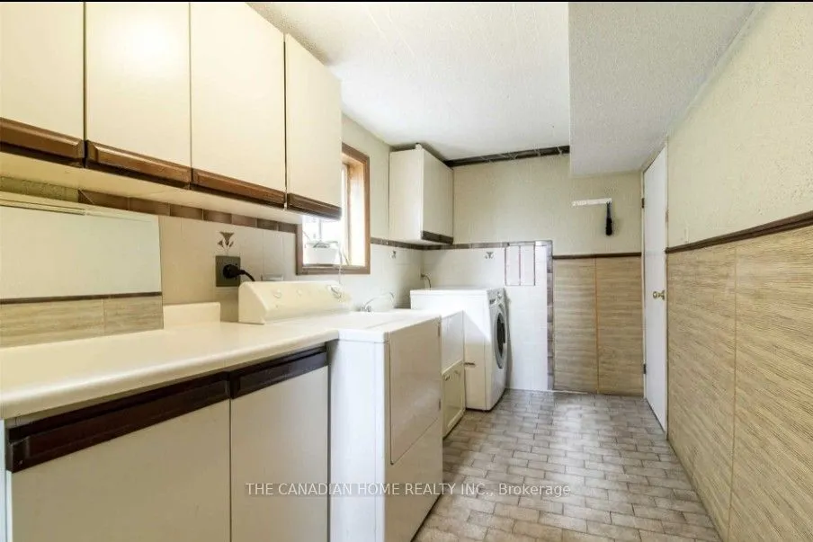 4251 Greybrook Crescent