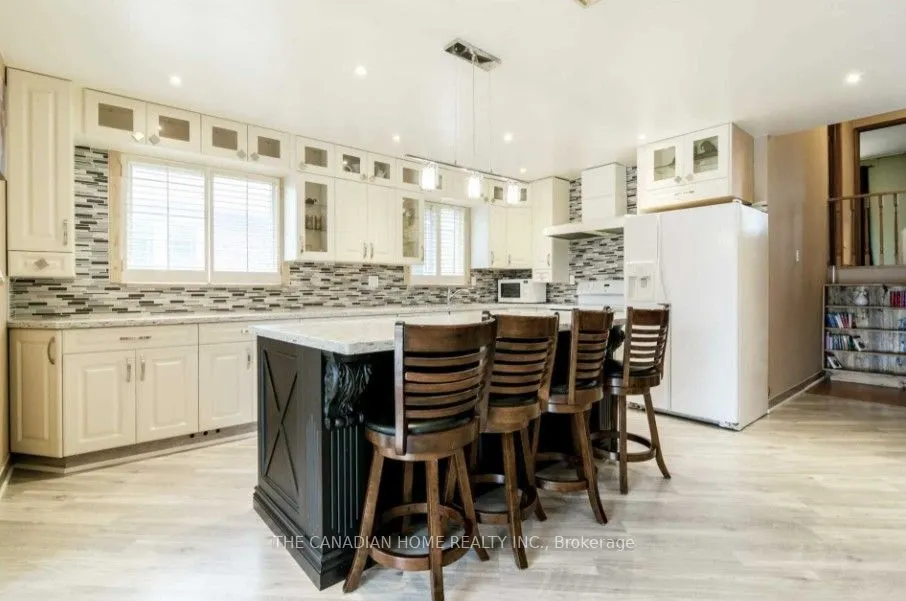 4251 Greybrook Crescent