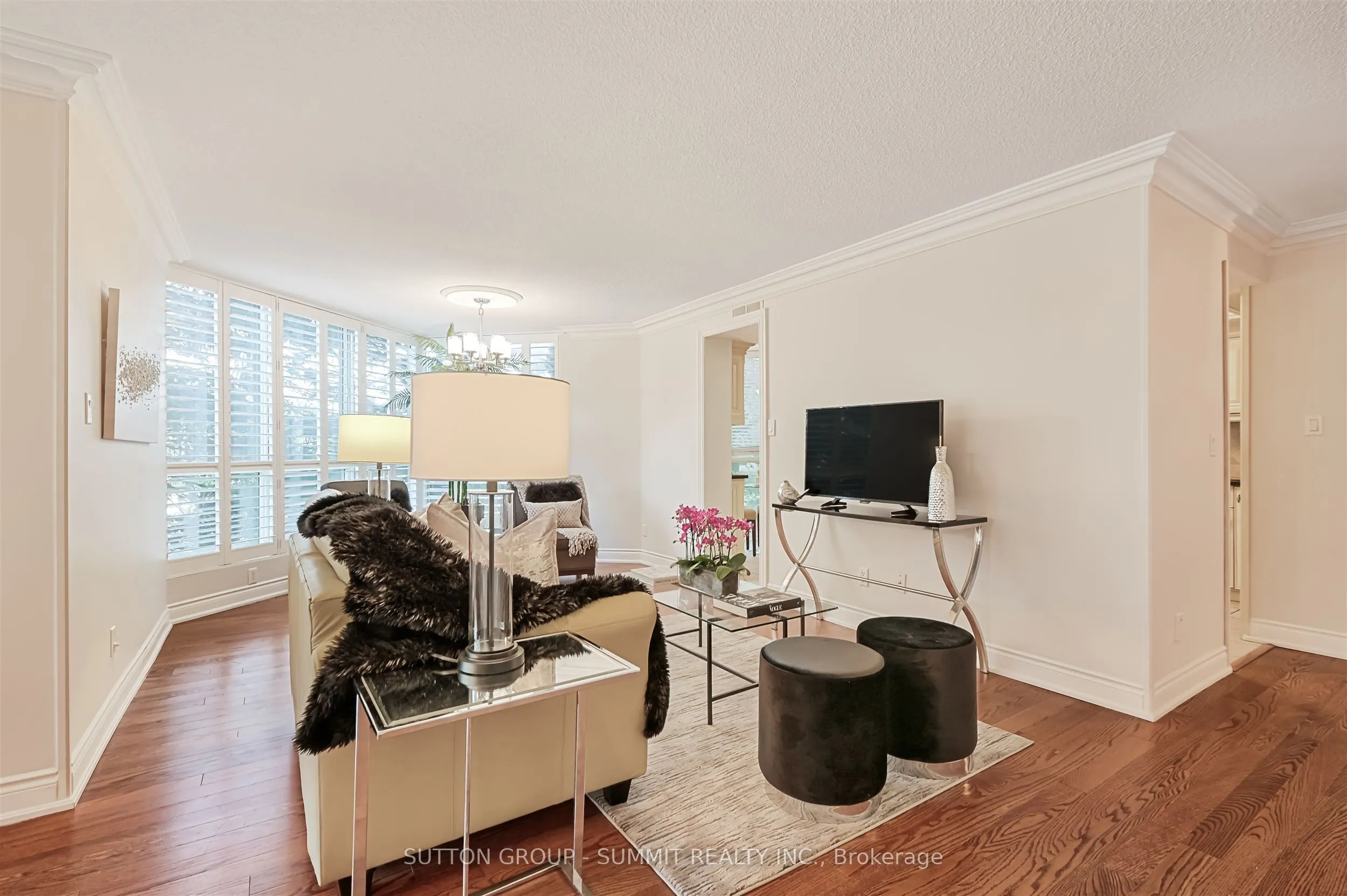 55 Kingsbridge Garden Circle, #209