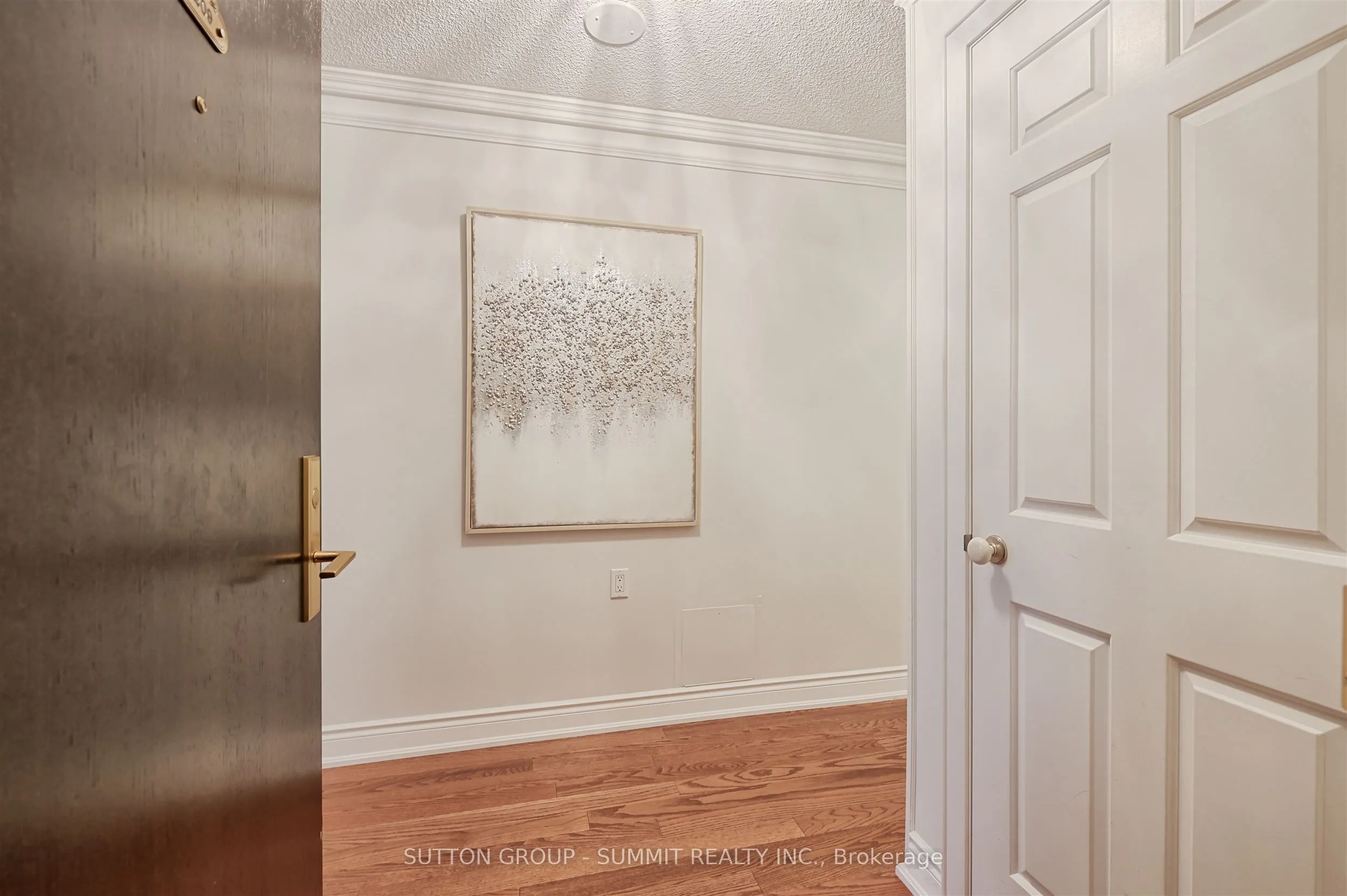 55 Kingsbridge Garden Circle, #209