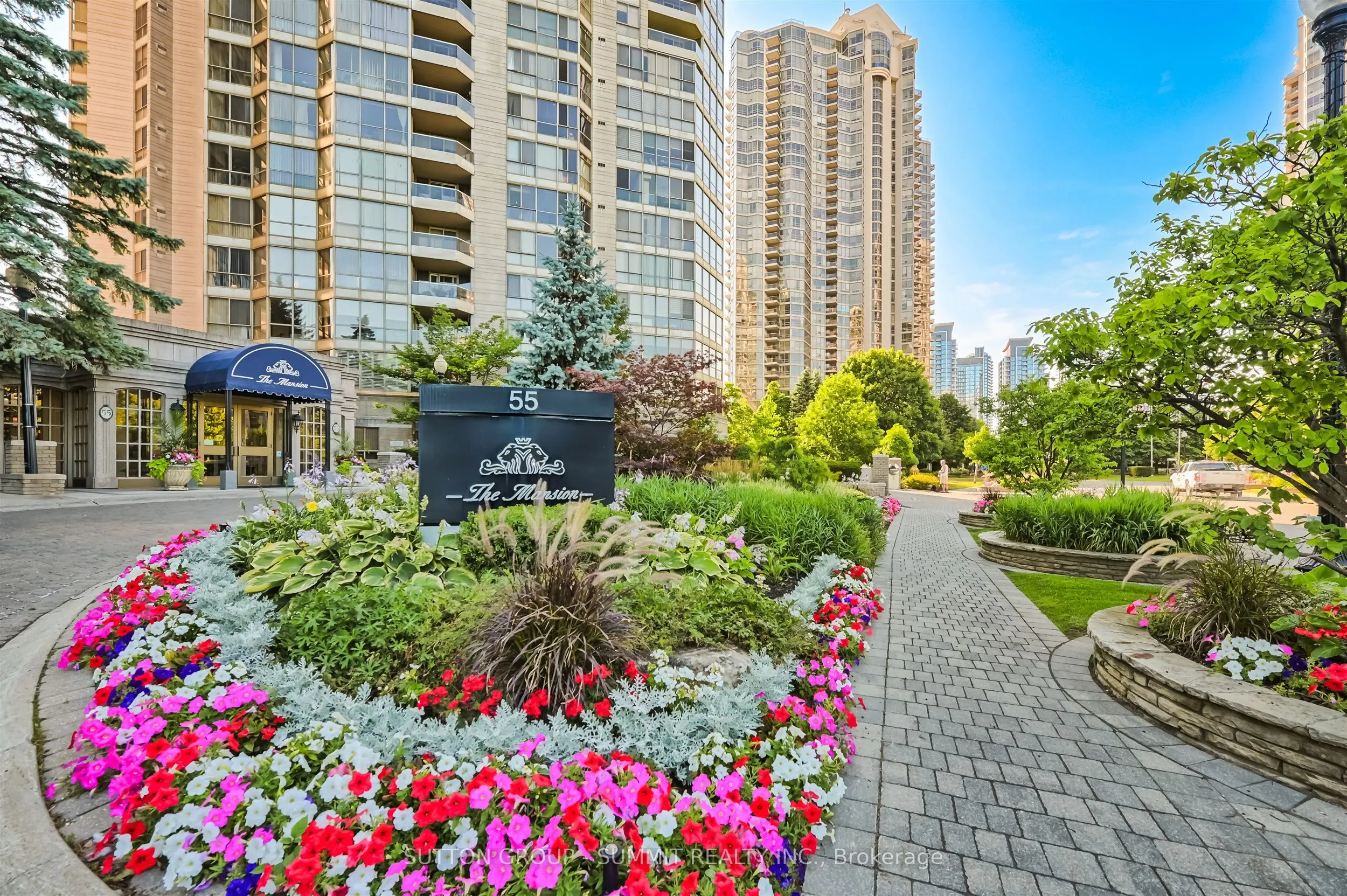 55 Kingsbridge Garden Circle, #209