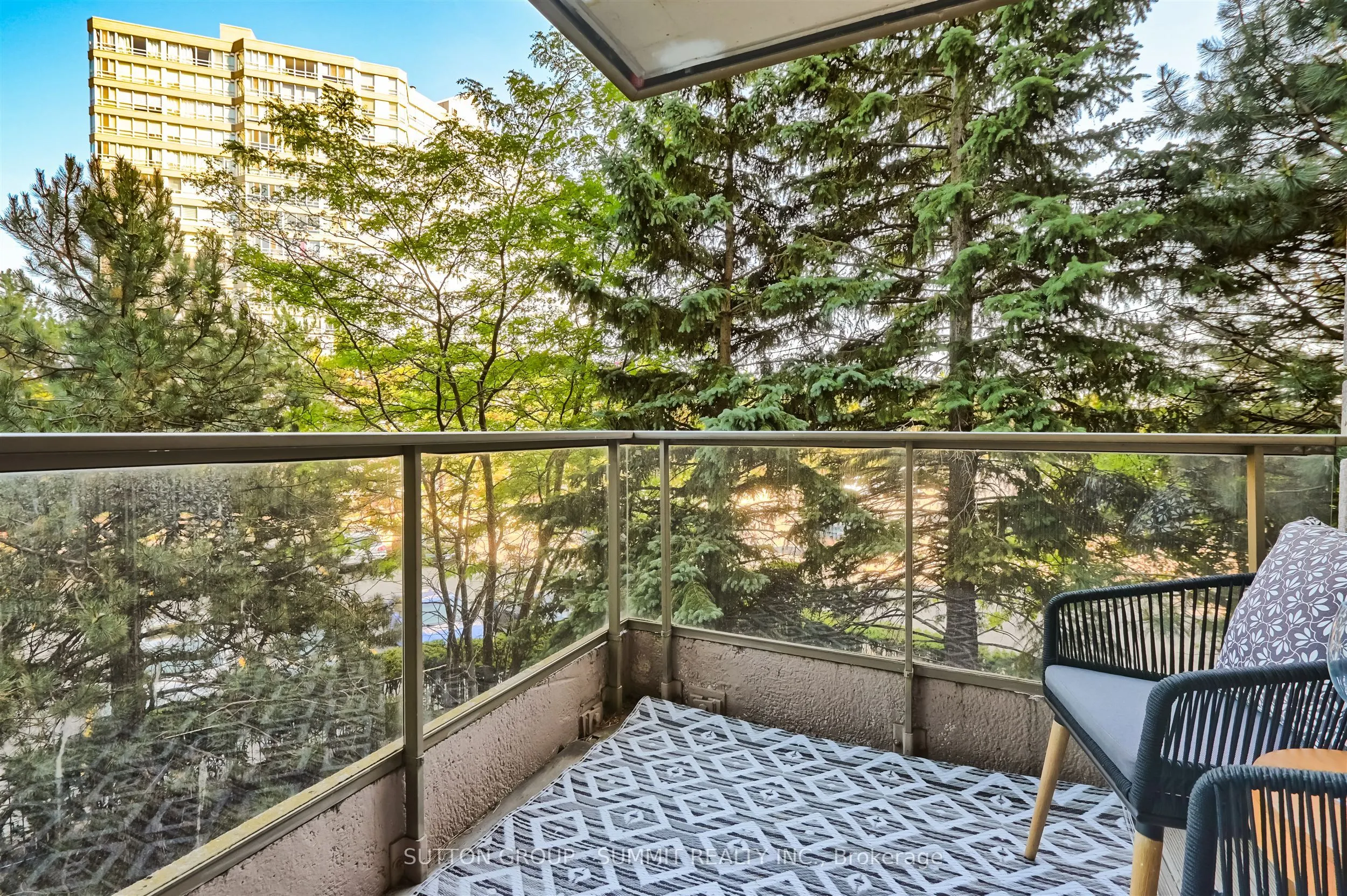 55 Kingsbridge Garden Circle, #209