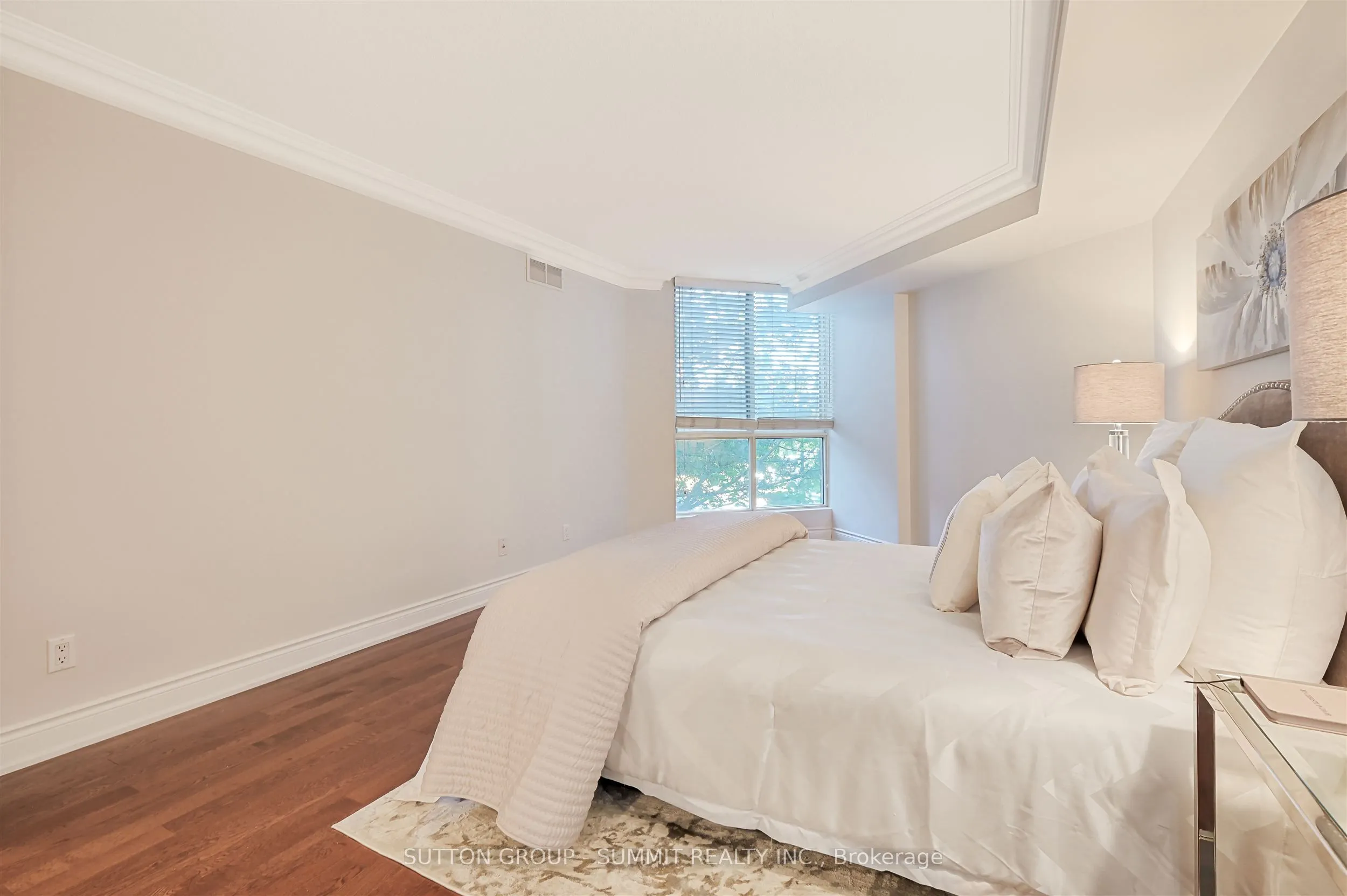 55 Kingsbridge Garden Circle, #209