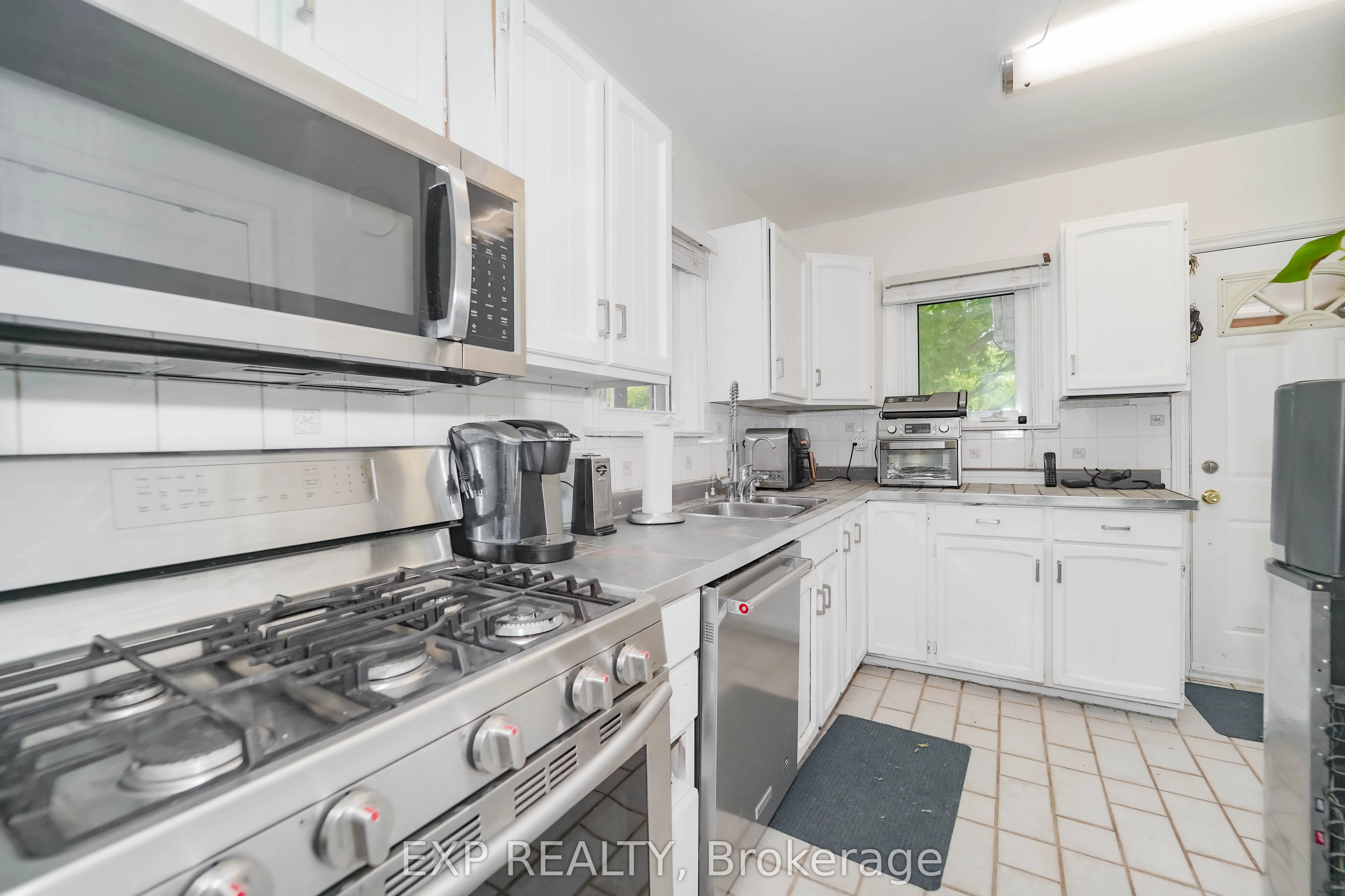 1331 St. James Avenue