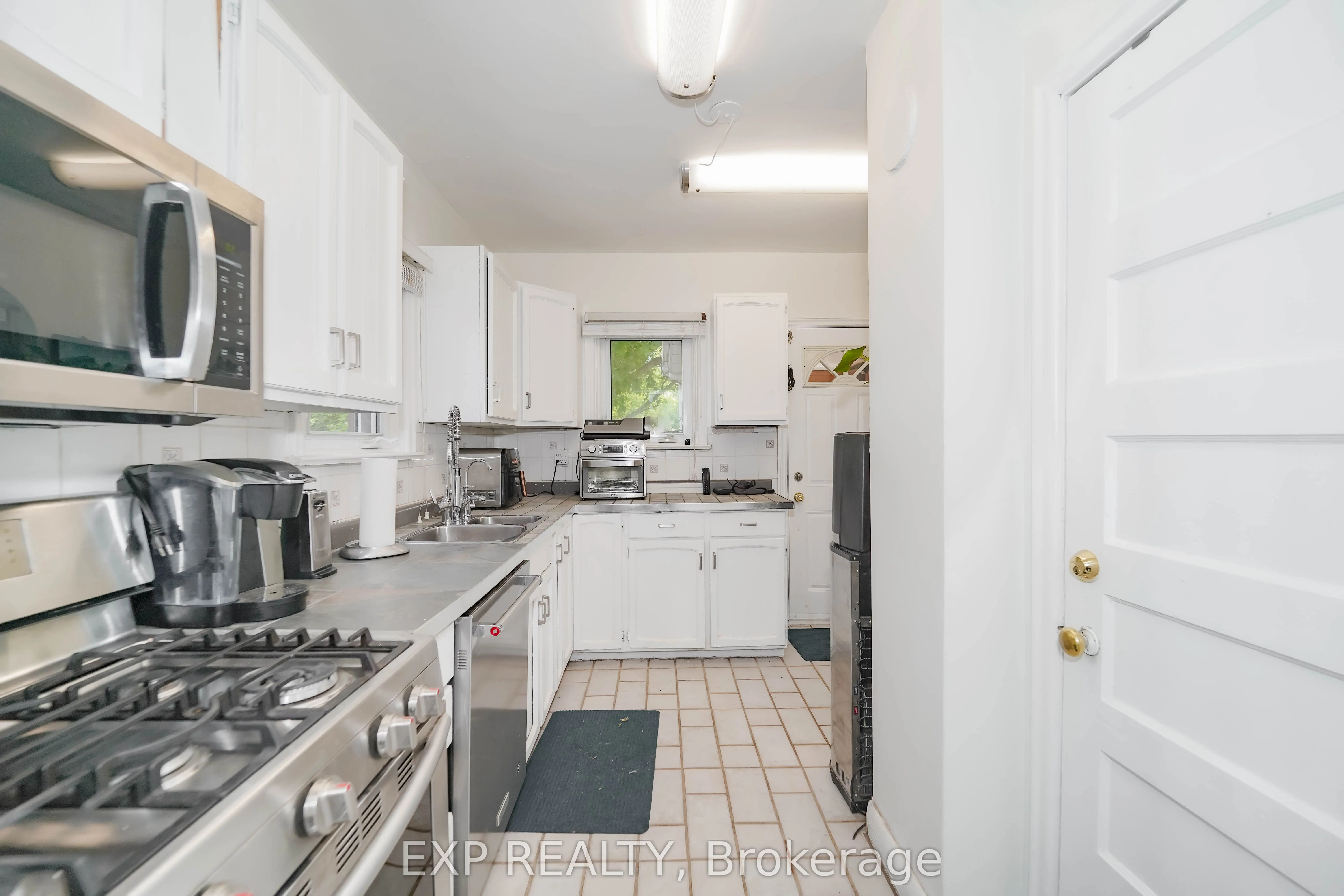 1331 St. James Avenue