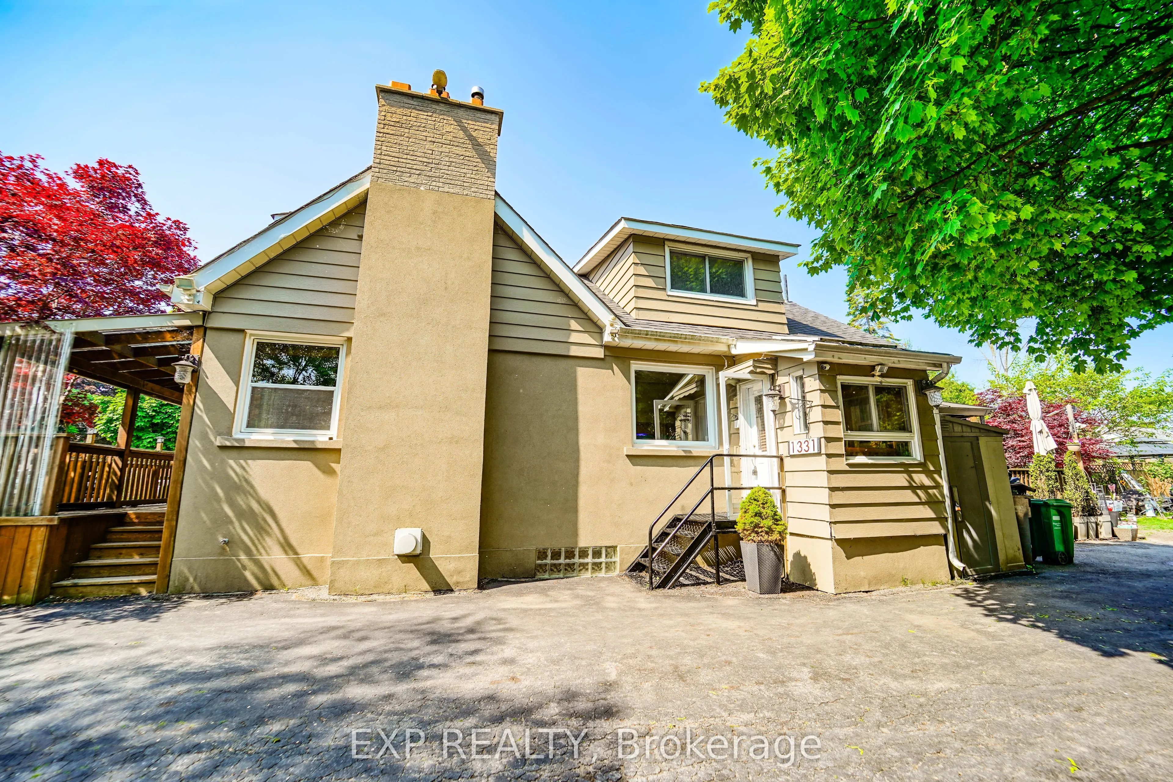 1331 St. James Avenue