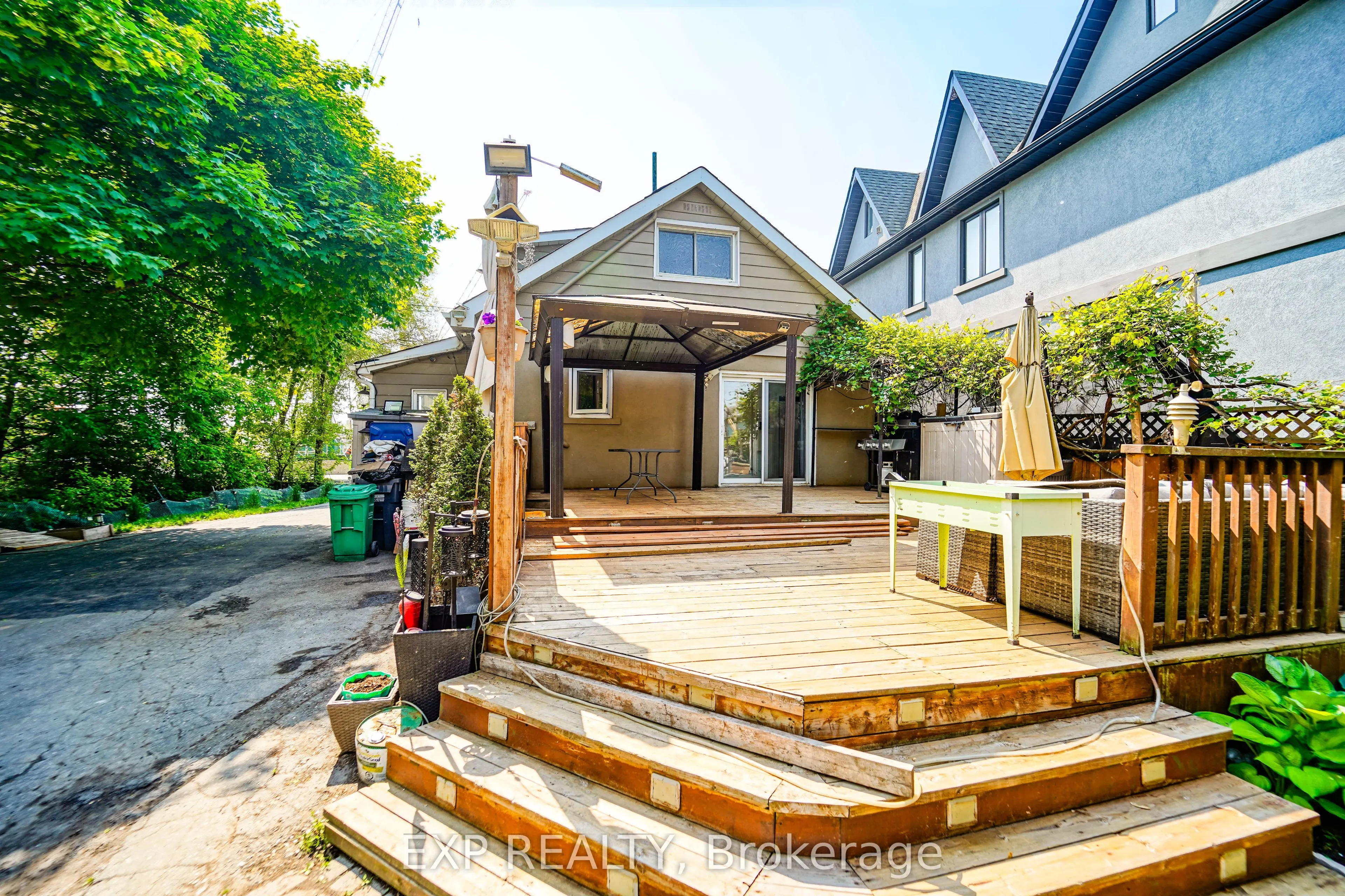 1331 St. James Avenue
