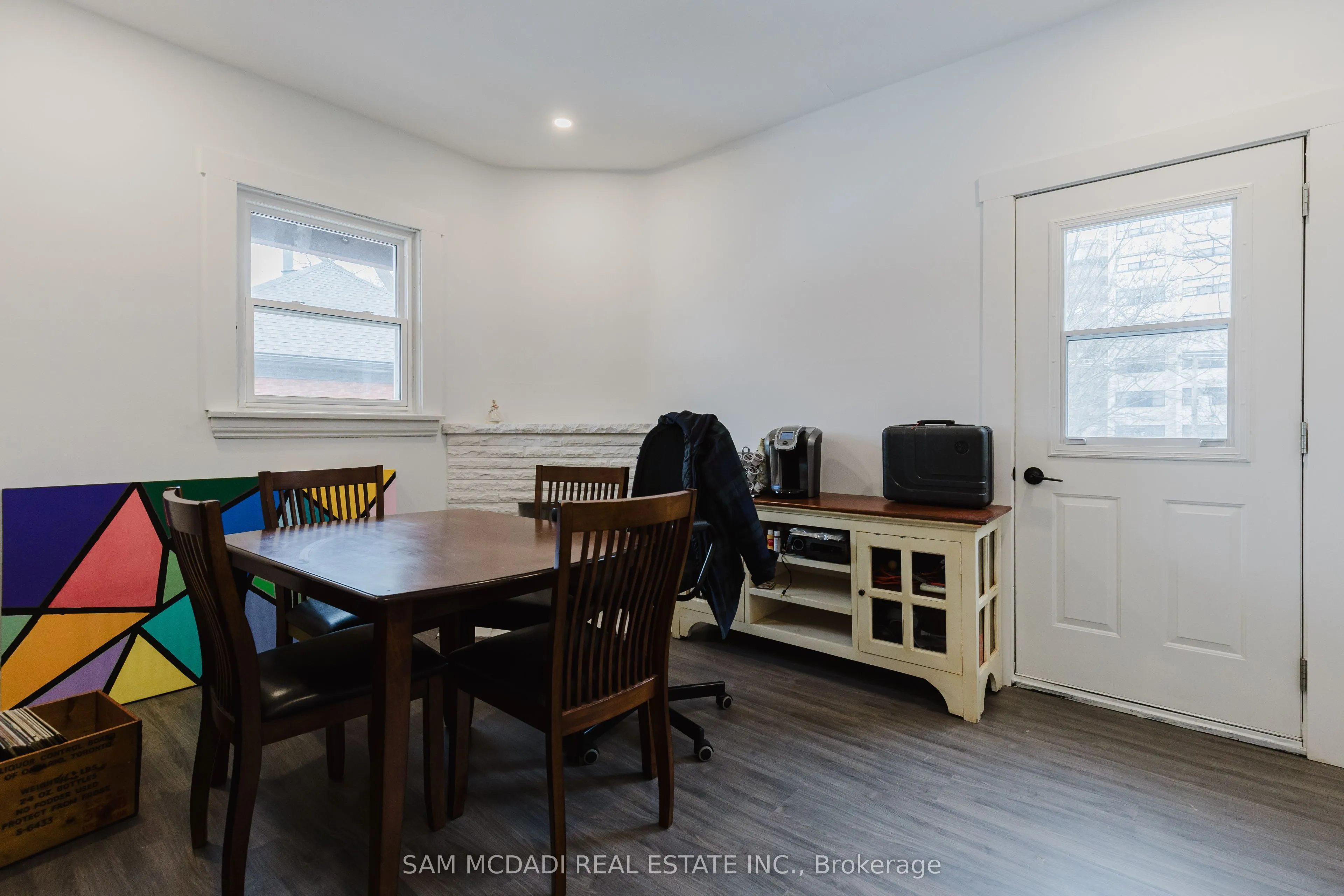 2177 Lakeshore Road