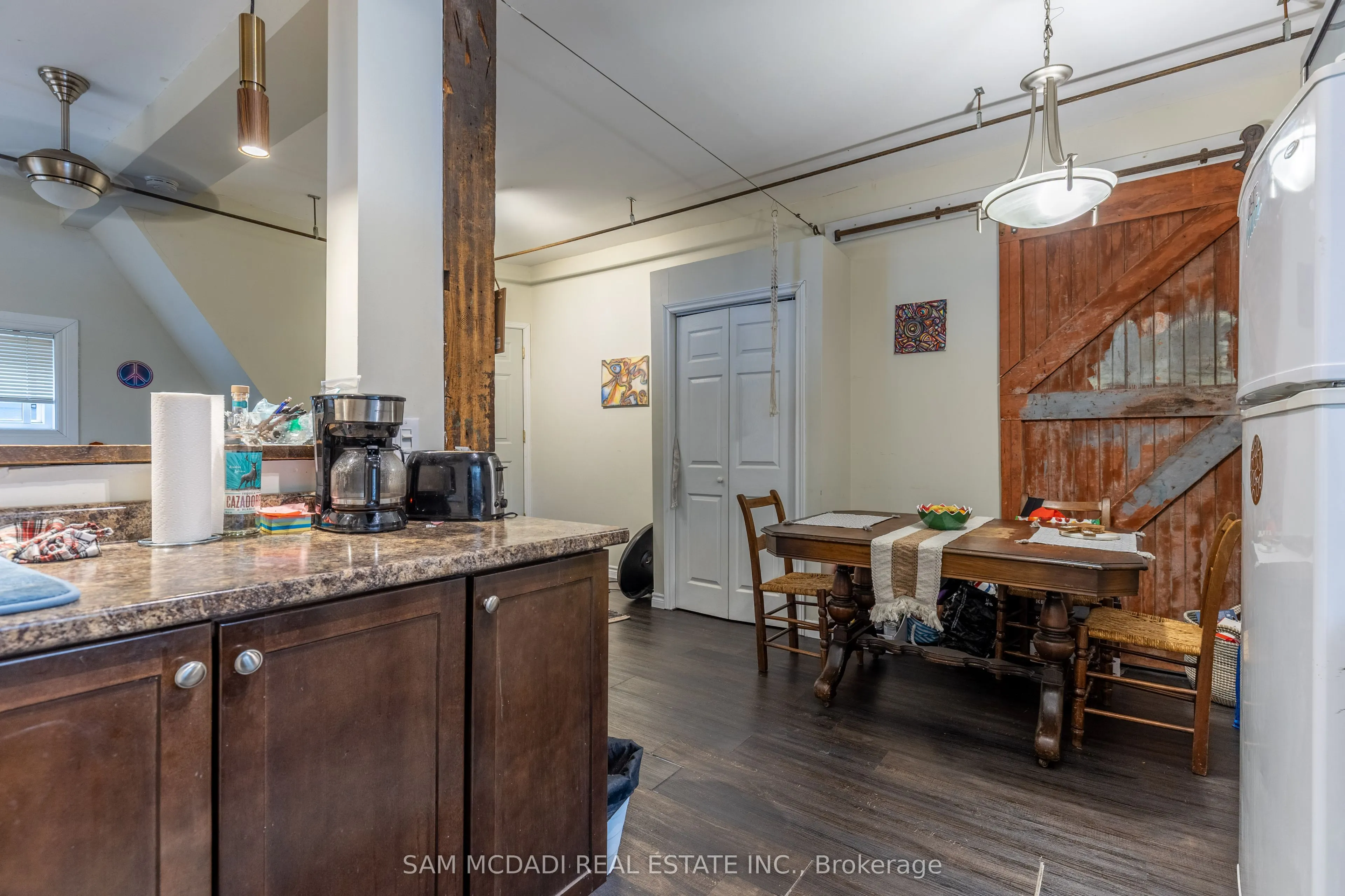2177 Lakeshore Road