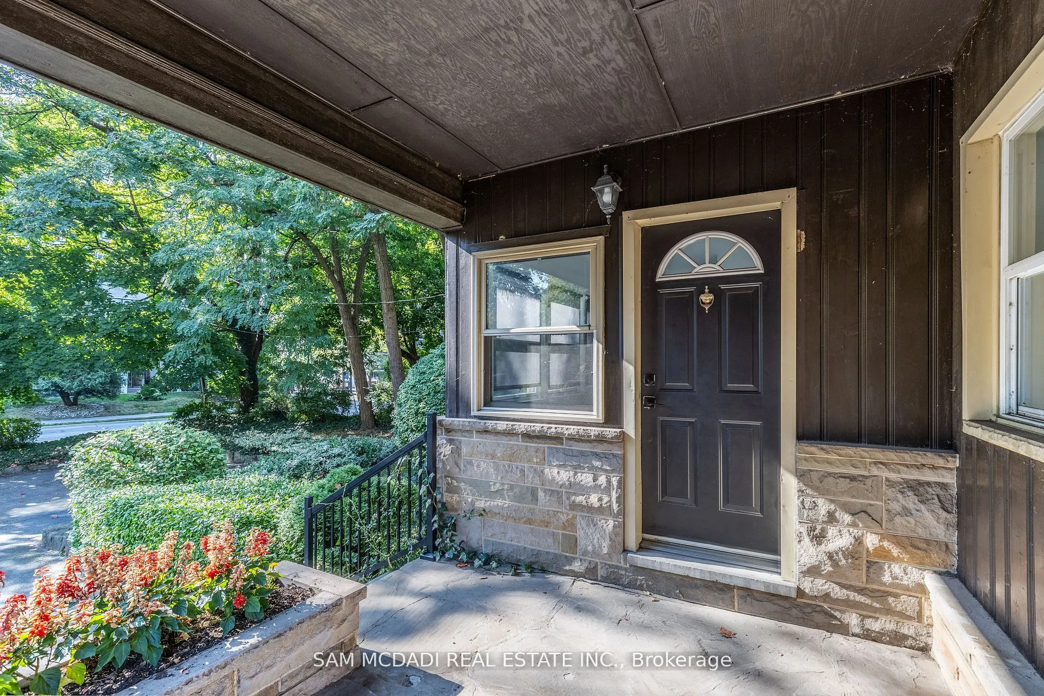 2177 Lakeshore Road