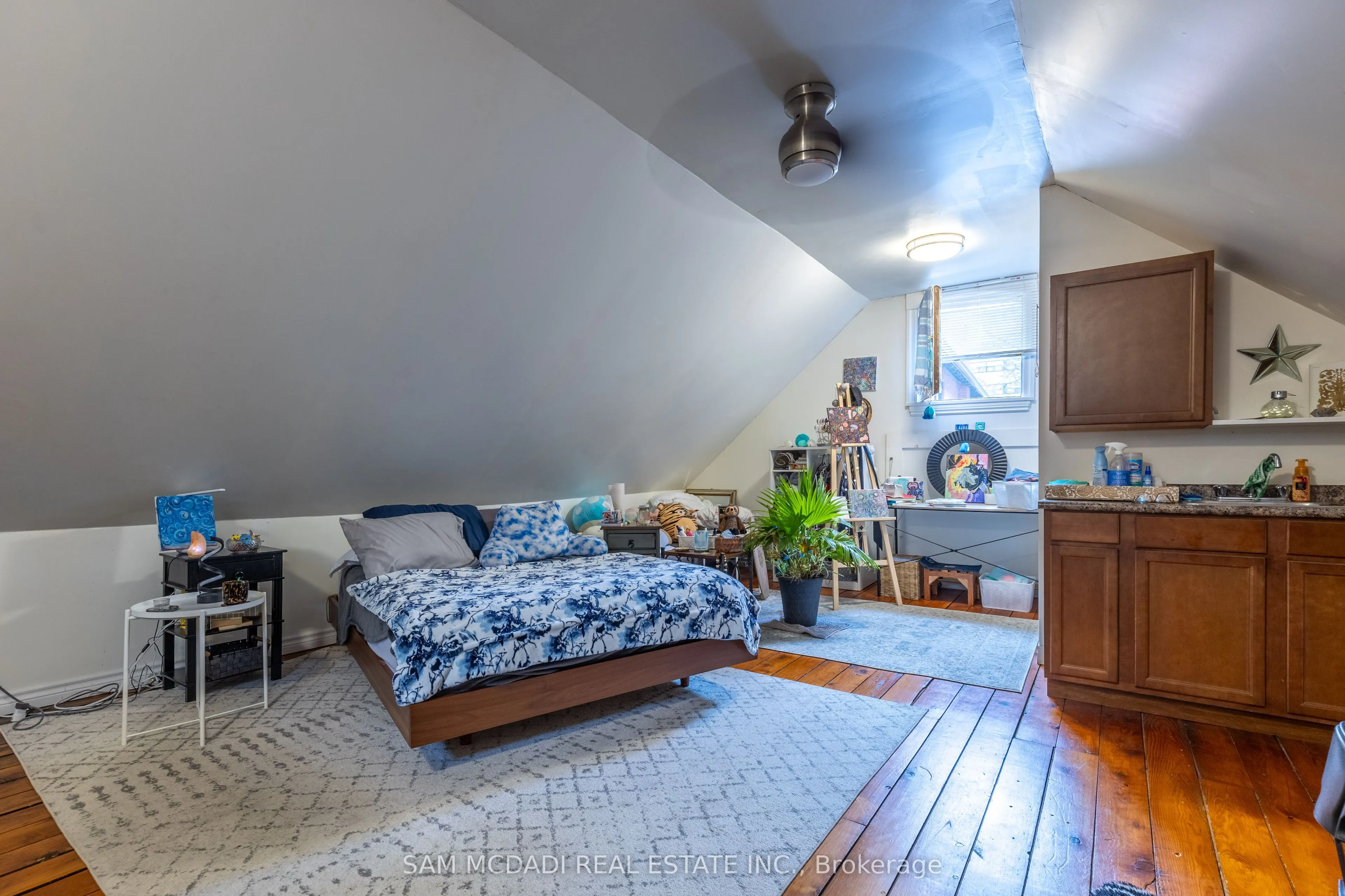2177 Lakeshore Road