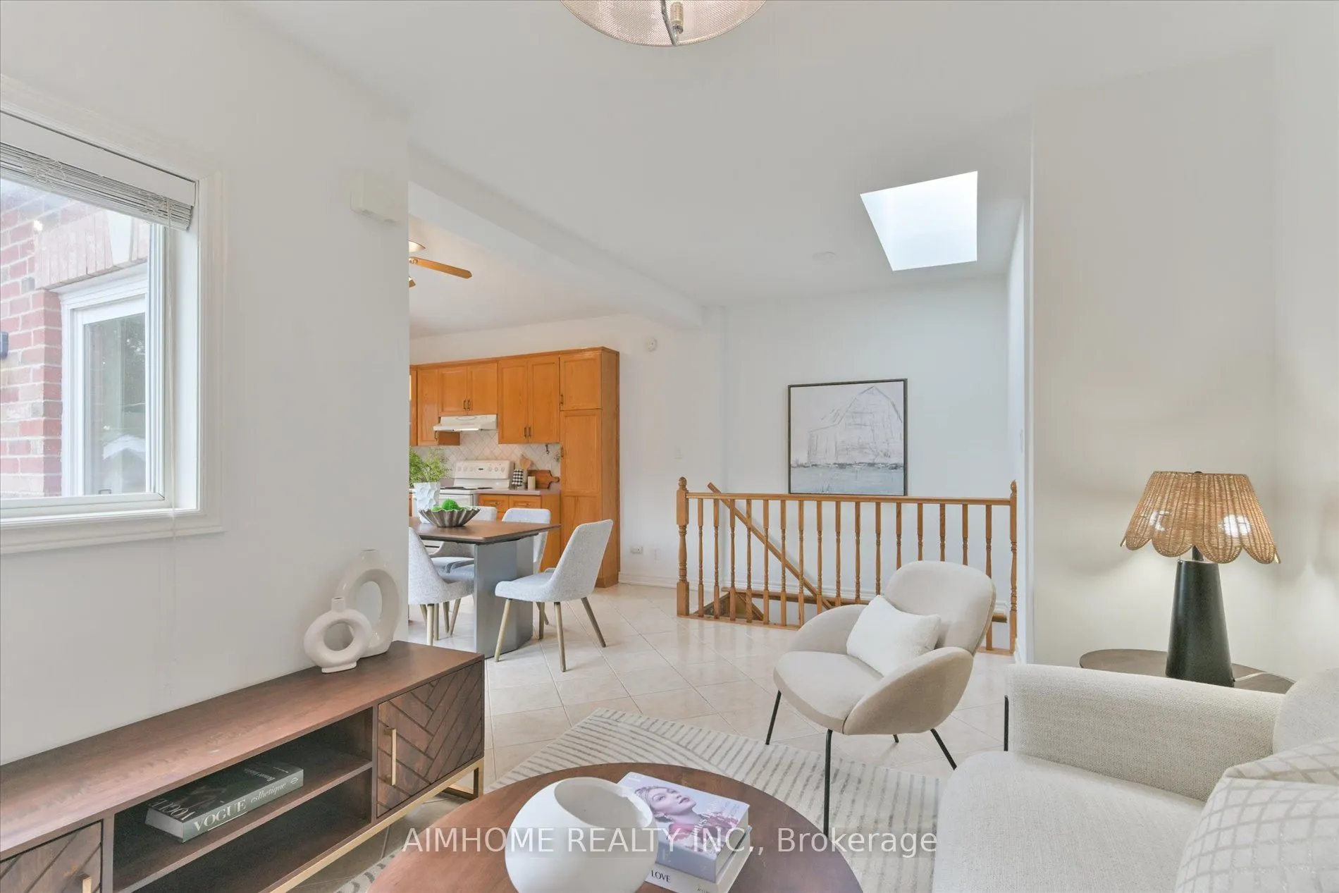382 Blackthorn Avenue