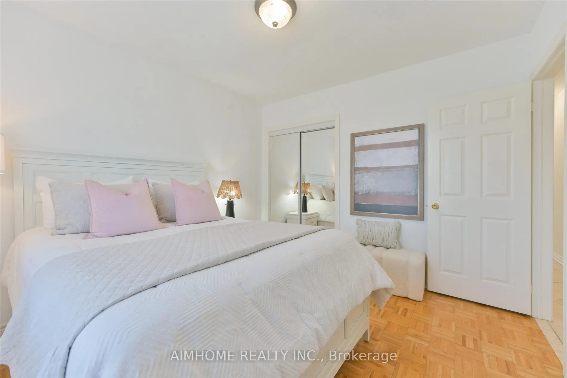 382 Blackthorn Avenue