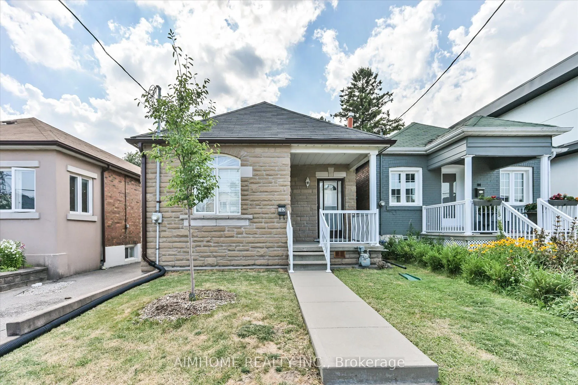 382 Blackthorn Avenue
