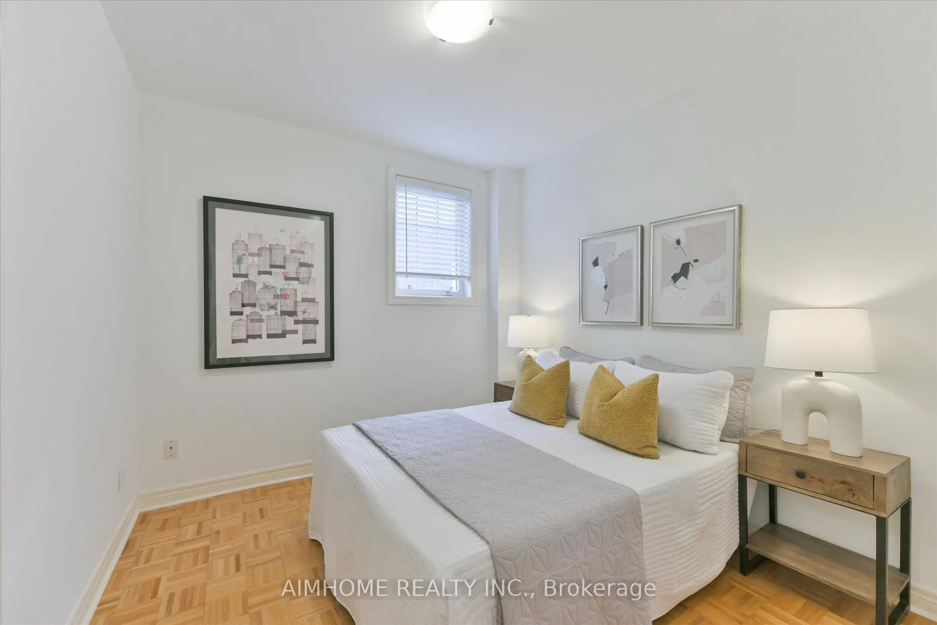 382 Blackthorn Avenue