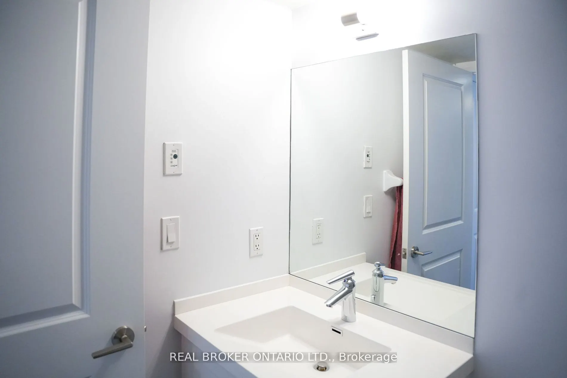 2 Eva Road, #1725