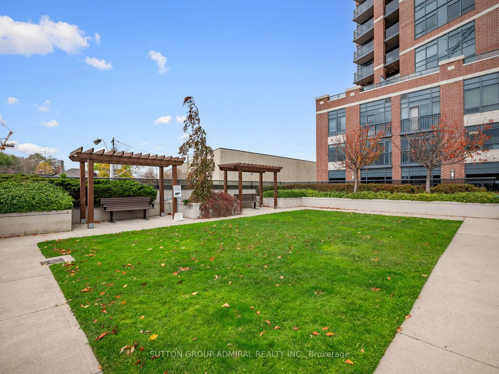 60 Heintzman Street, #1715