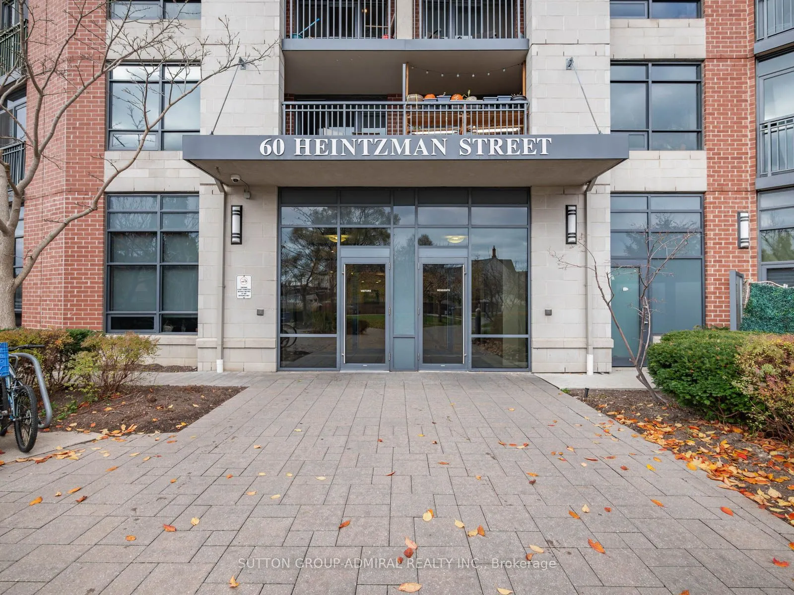 60 Heintzman Street, #1715