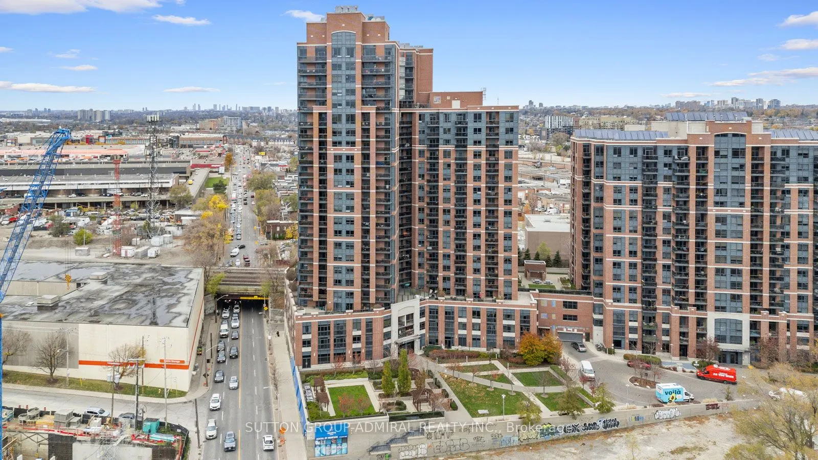 60 Heintzman Street, #1715