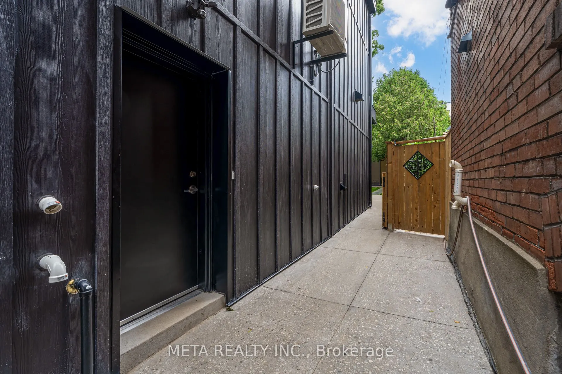 343 Indian Grove