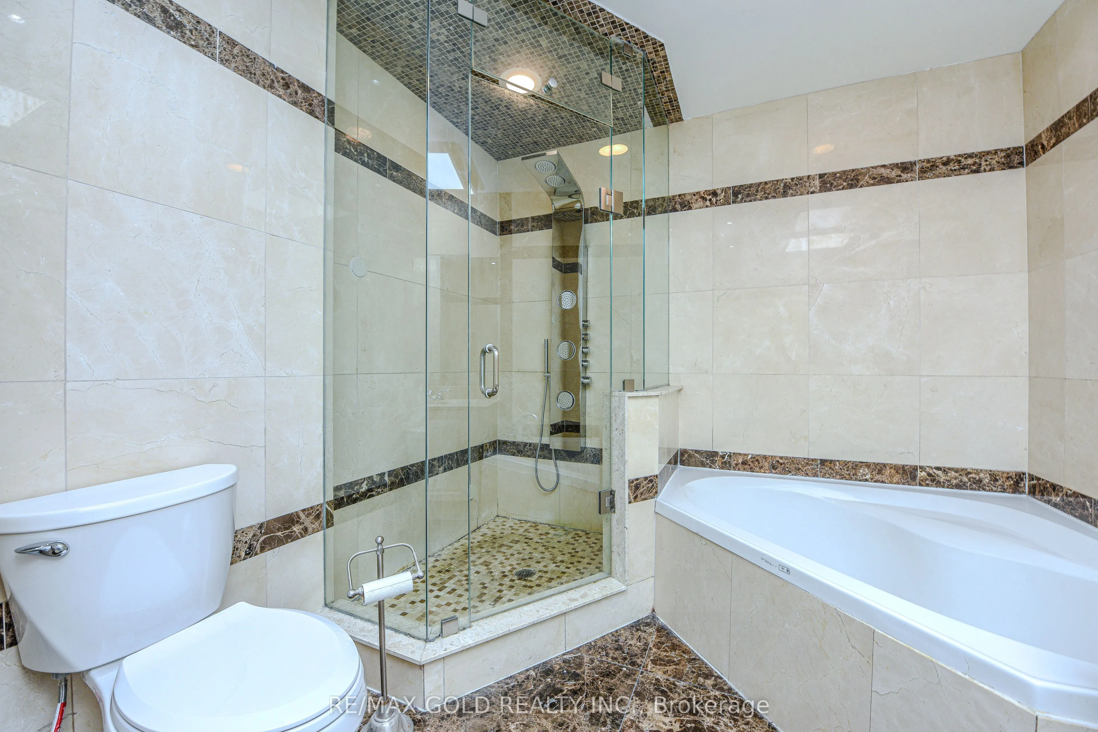 35 Kingsbridge Garden Circle, #3205