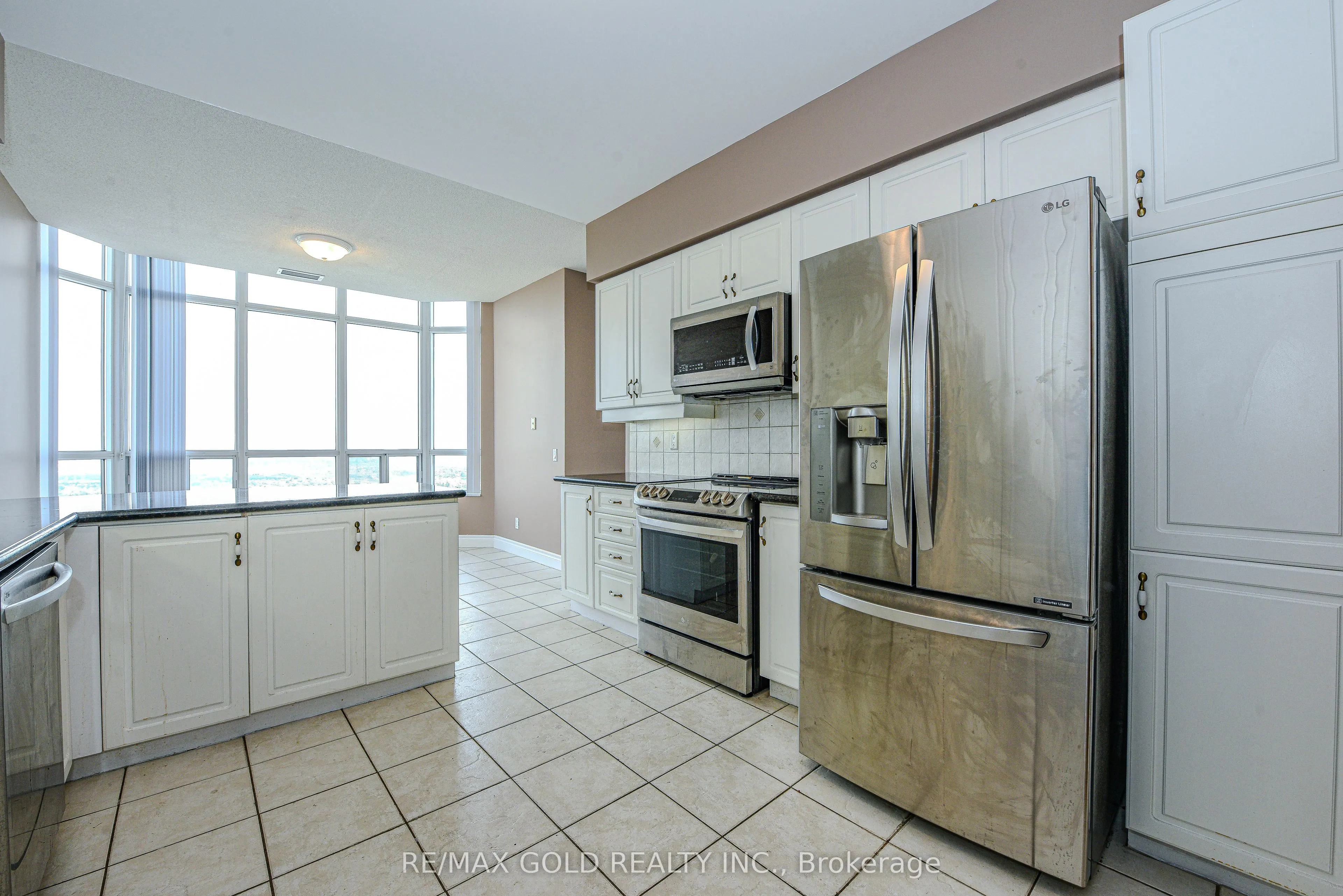 35 Kingsbridge Garden Circle, #3205