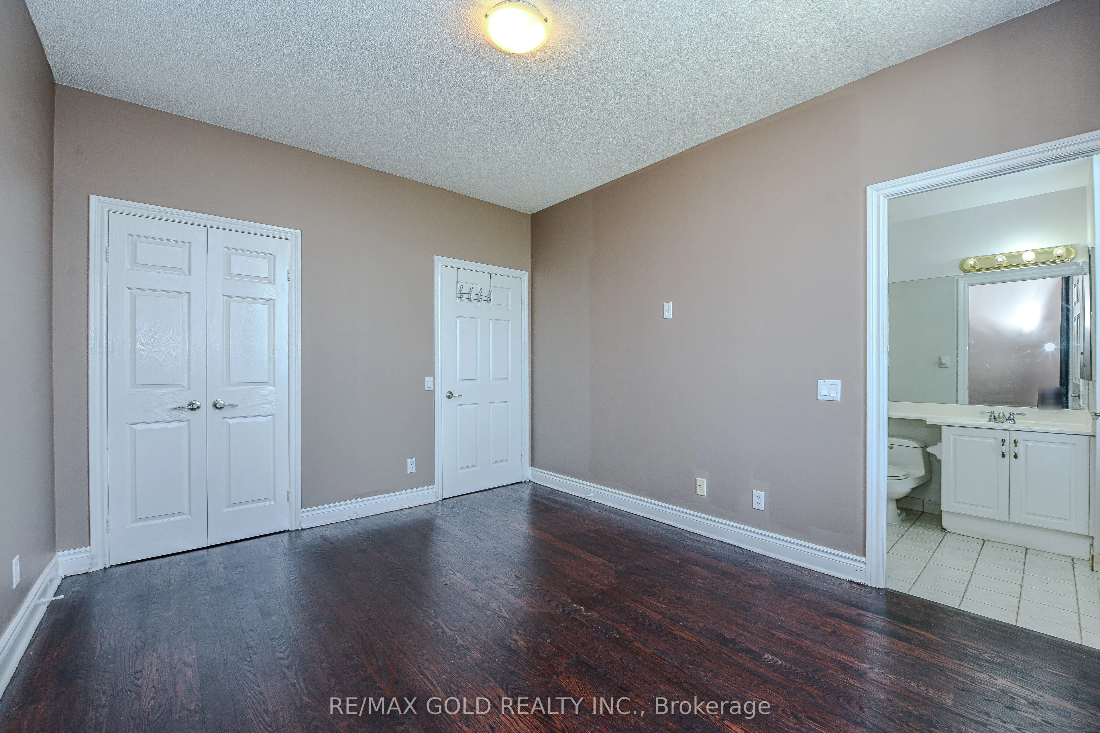 35 Kingsbridge Garden Circle, #3205