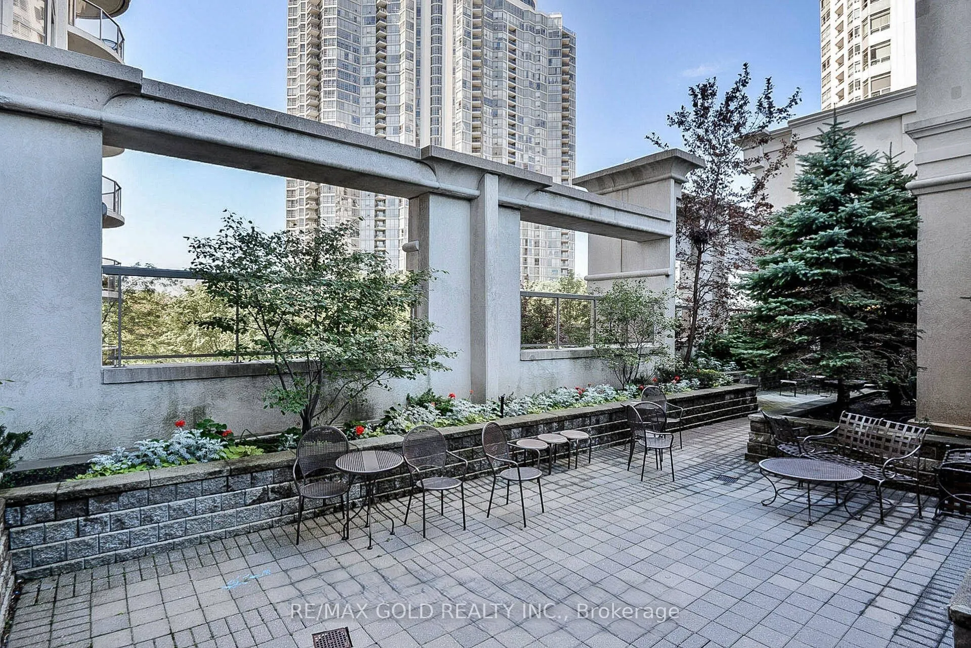 35 Kingsbridge Garden Circle, #3205