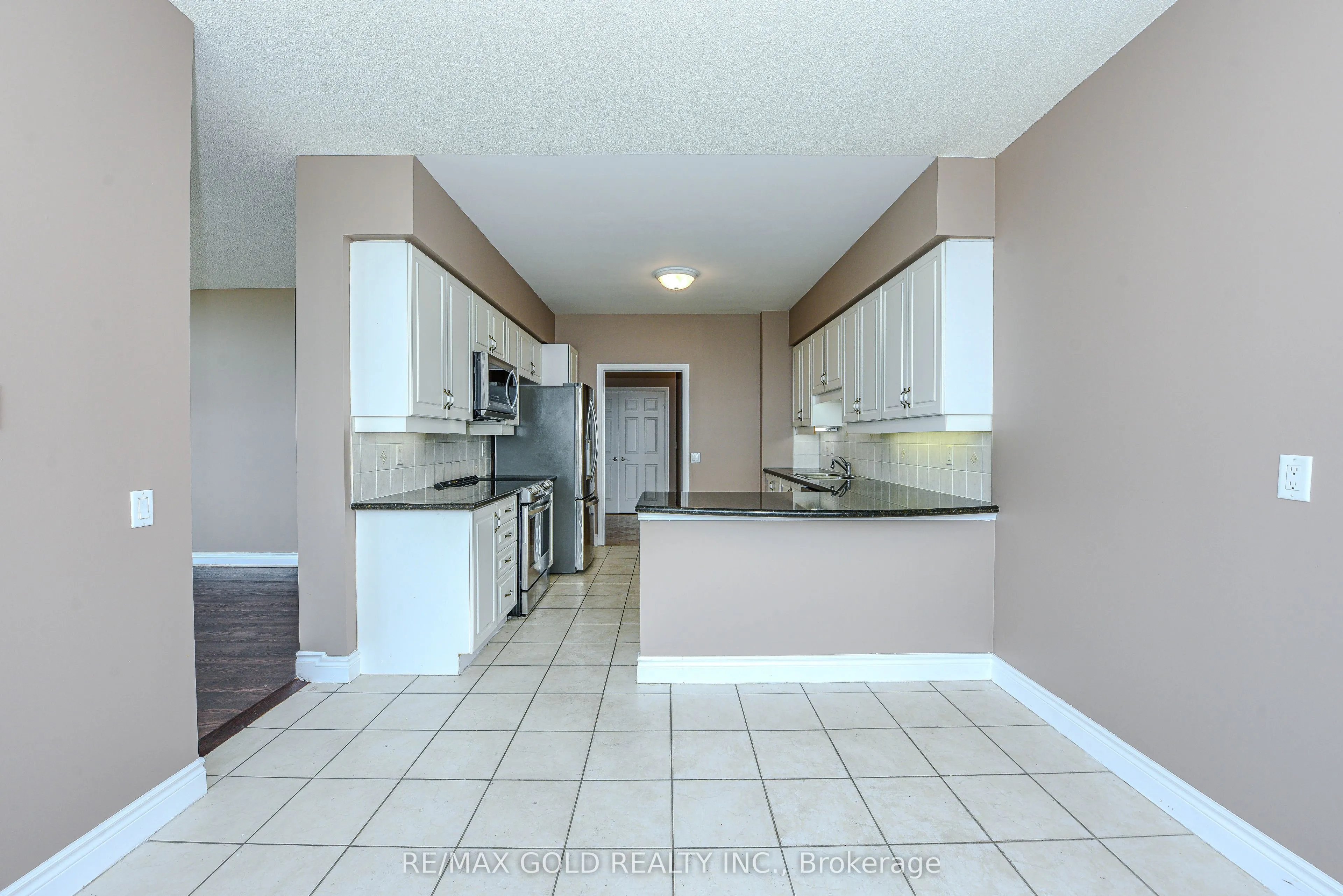 35 Kingsbridge Garden Circle, #3205