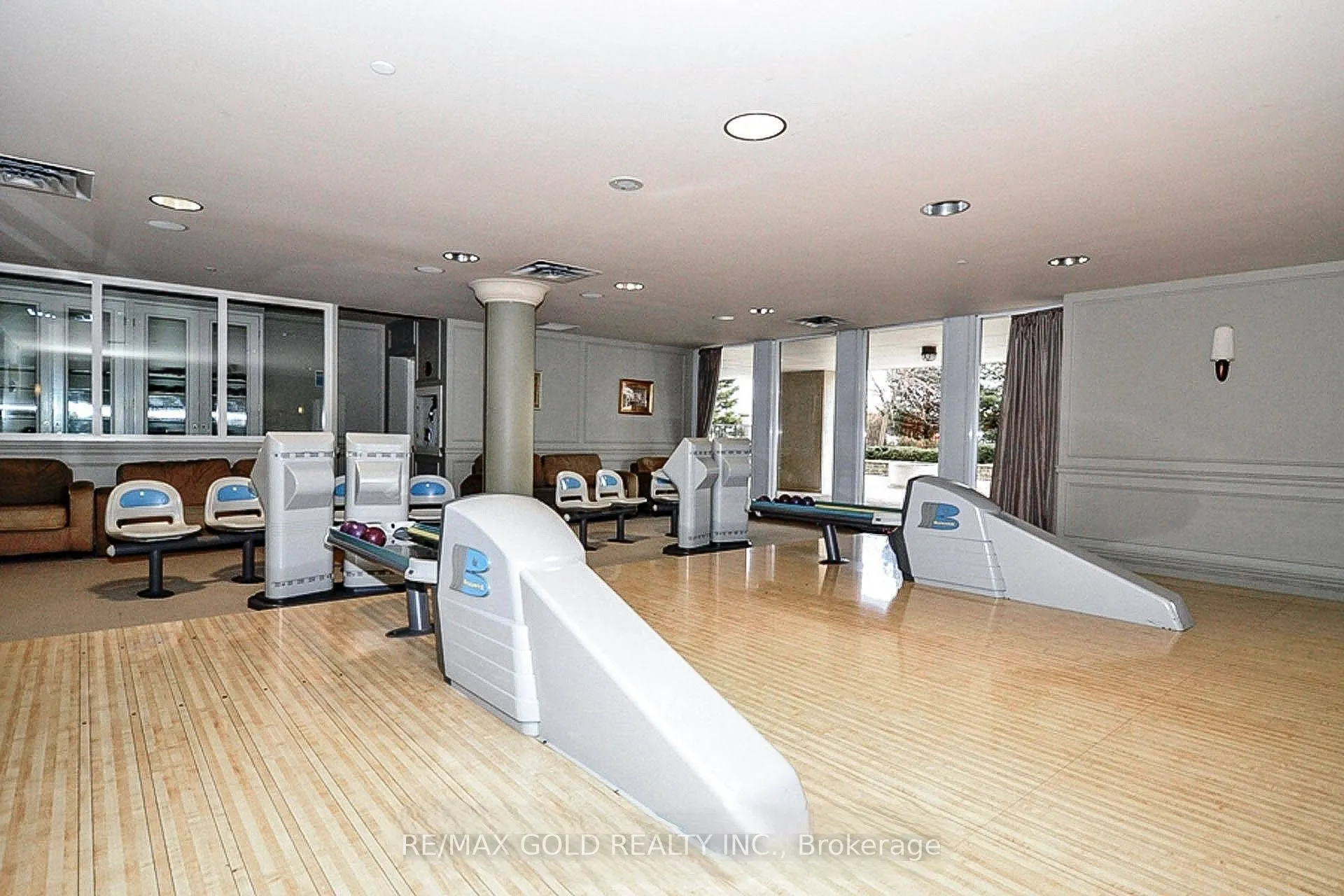 35 Kingsbridge Garden Circle, #3205