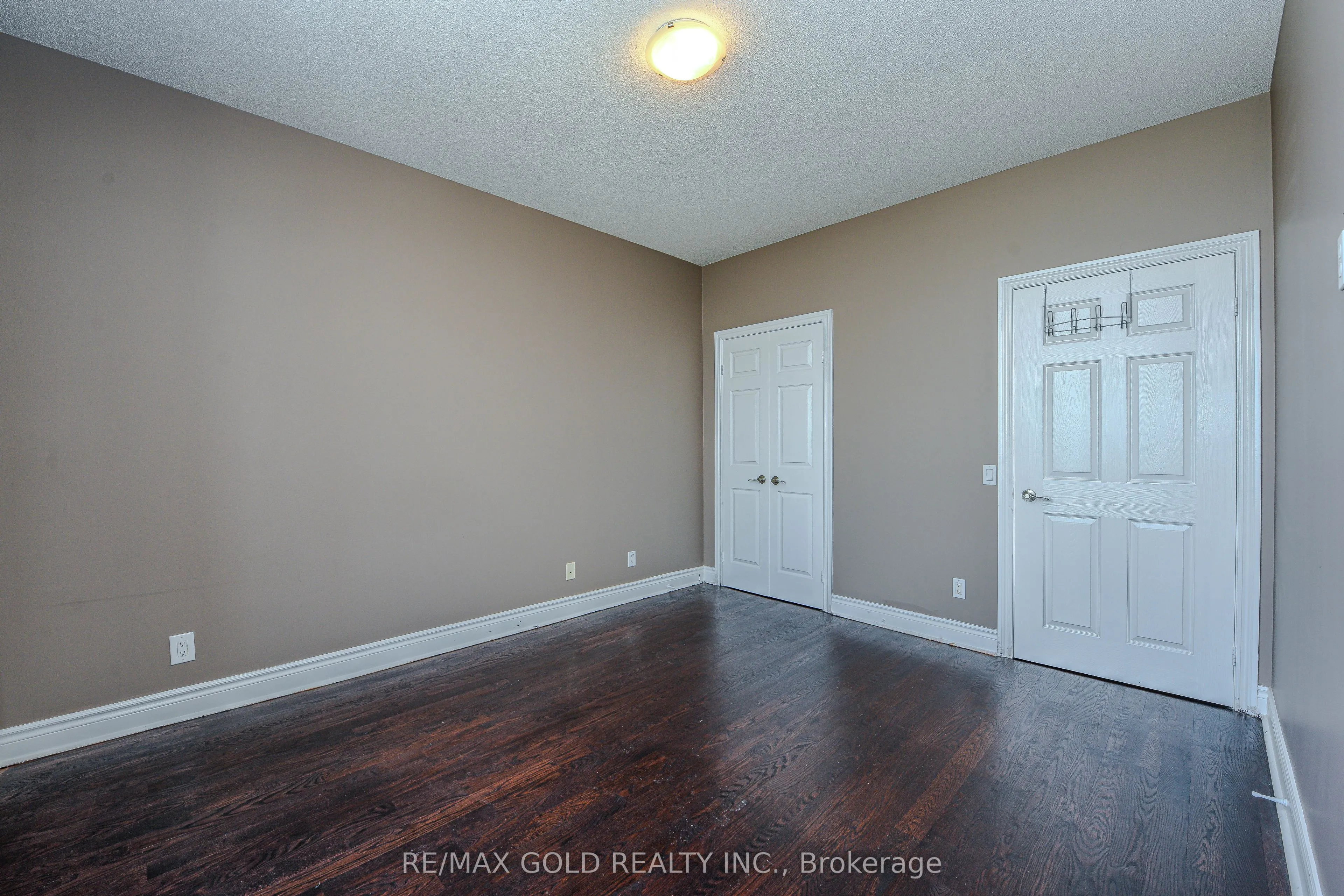 35 Kingsbridge Garden Circle, #3205