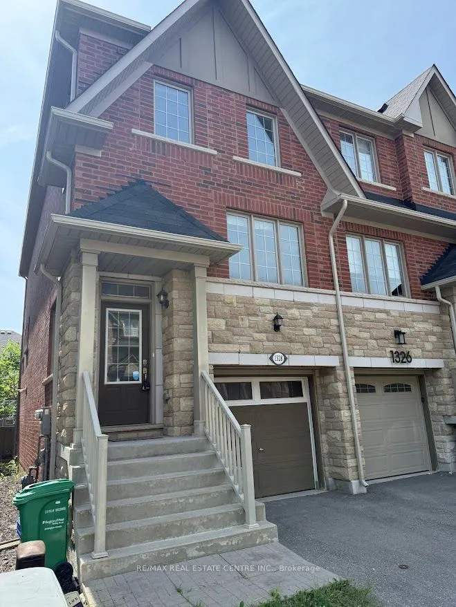 1328 Granrock Crescent