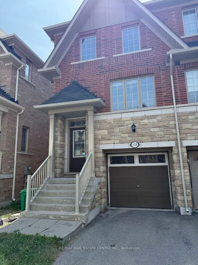 1328 Granrock Crescent