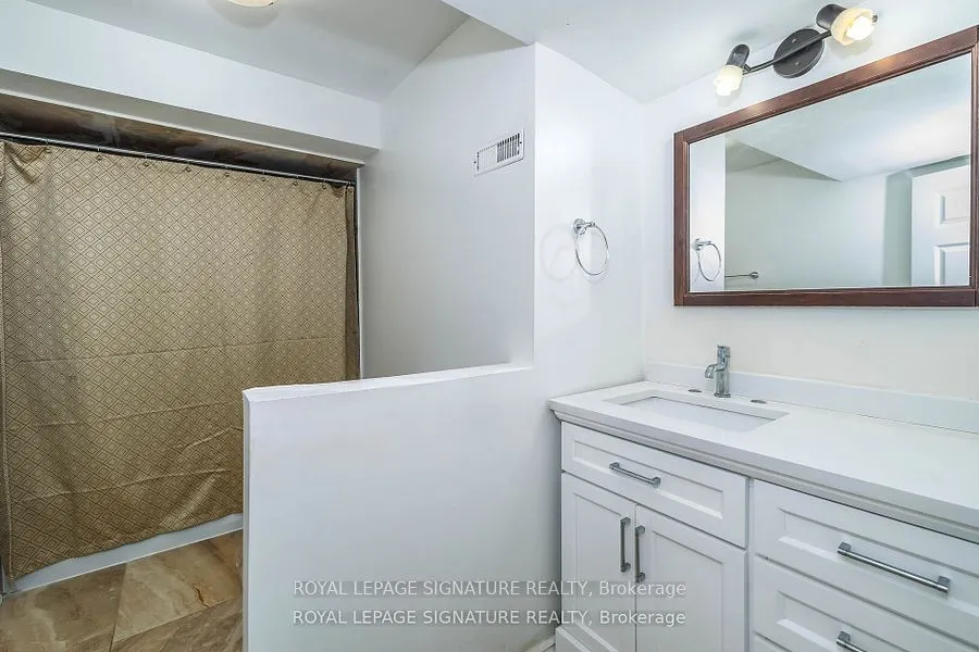 11 Celestial Court, #Lower