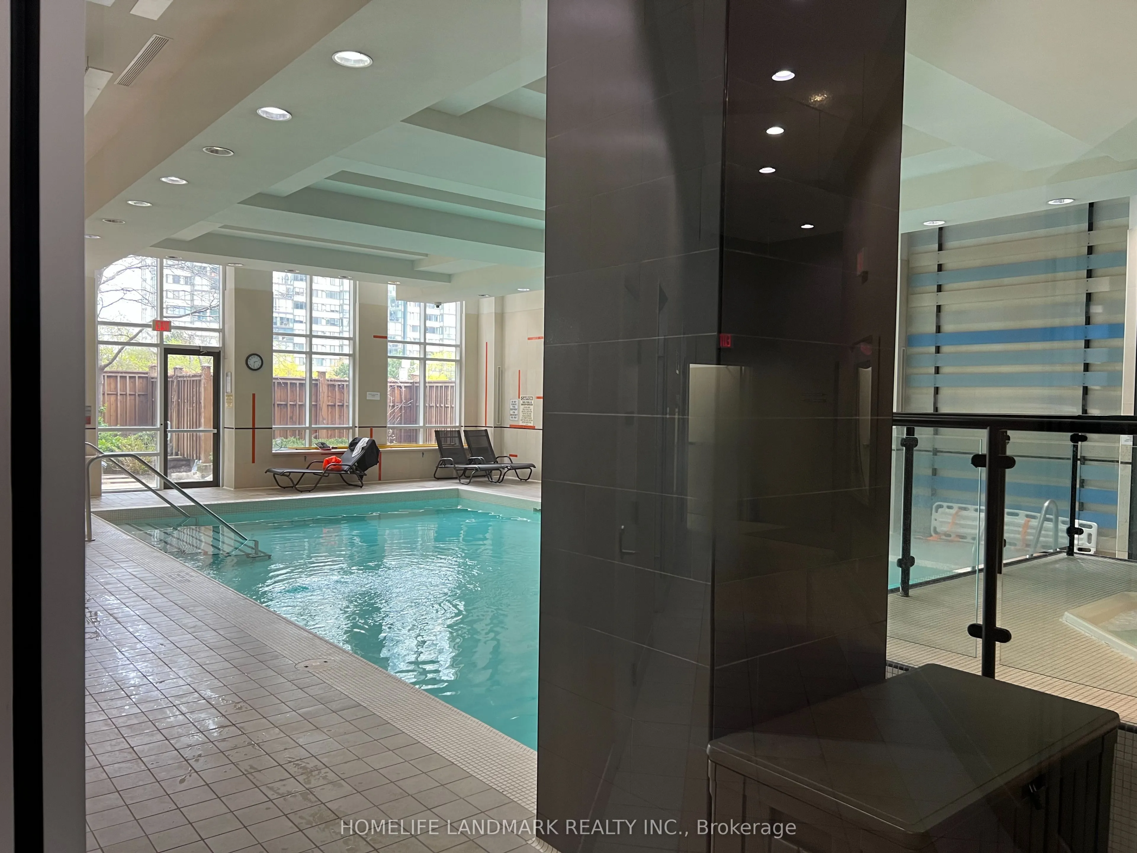 330 Burnhamthorpe Road W, #1610