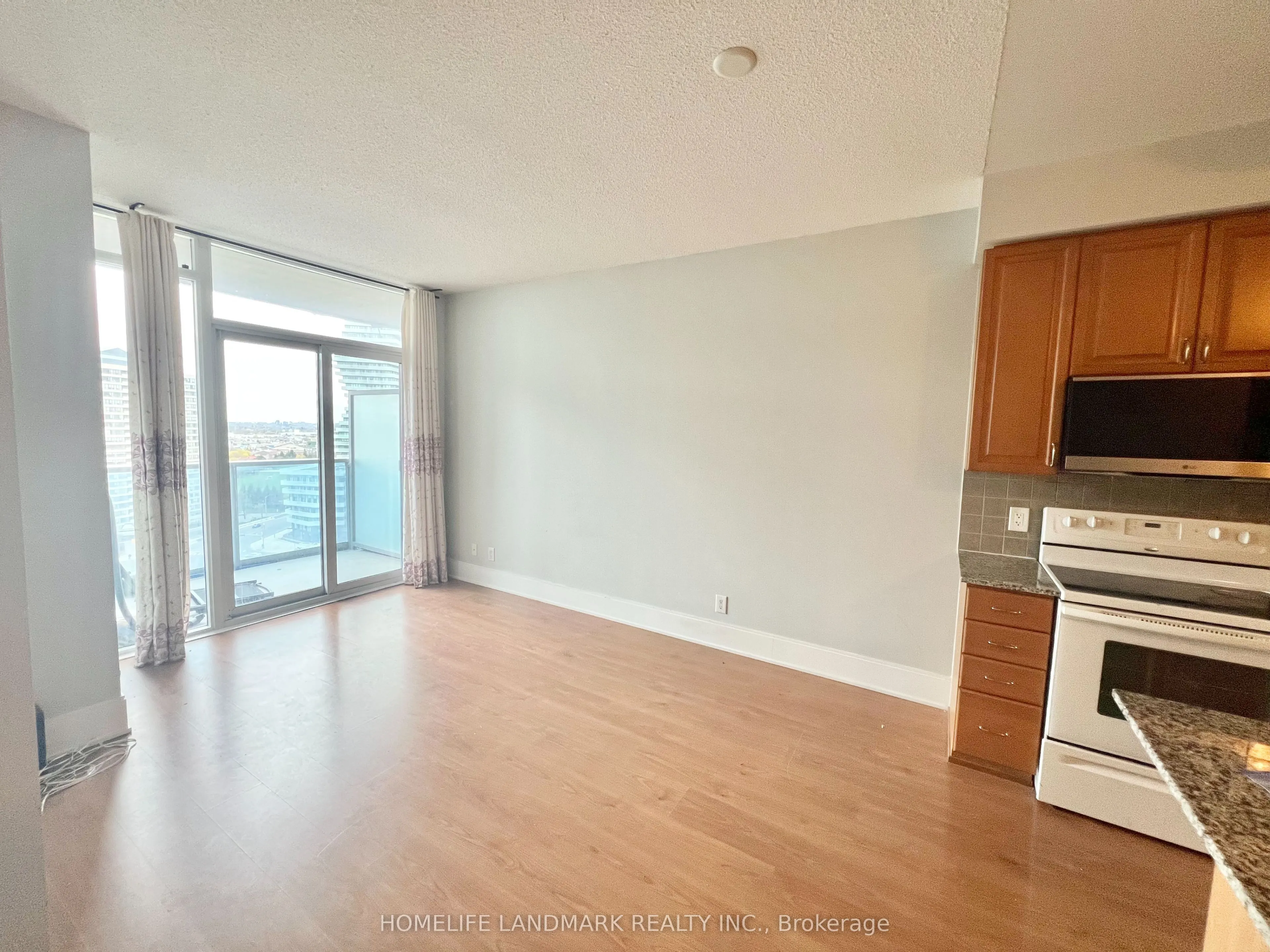 330 Burnhamthorpe Road W, #1610