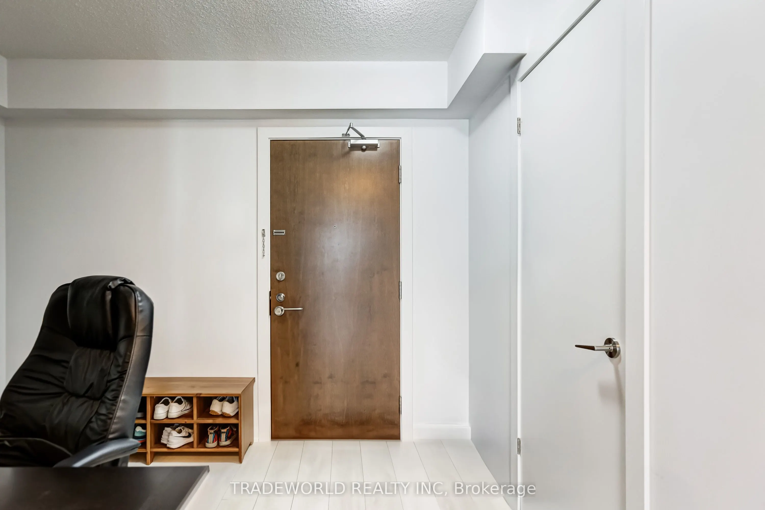2220 Lakeshore Boulevard W, #1203