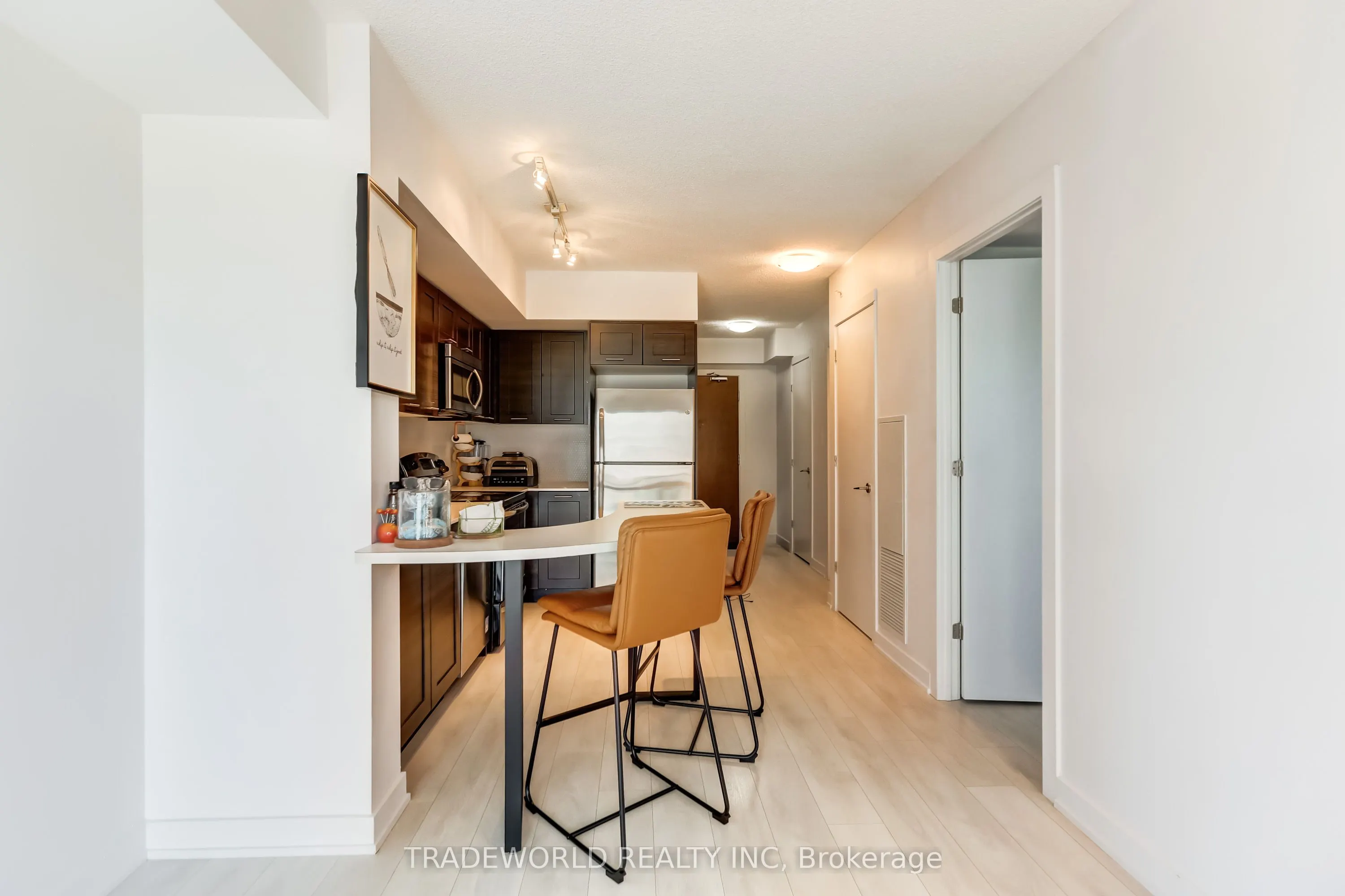 2220 Lakeshore Boulevard W, #1203