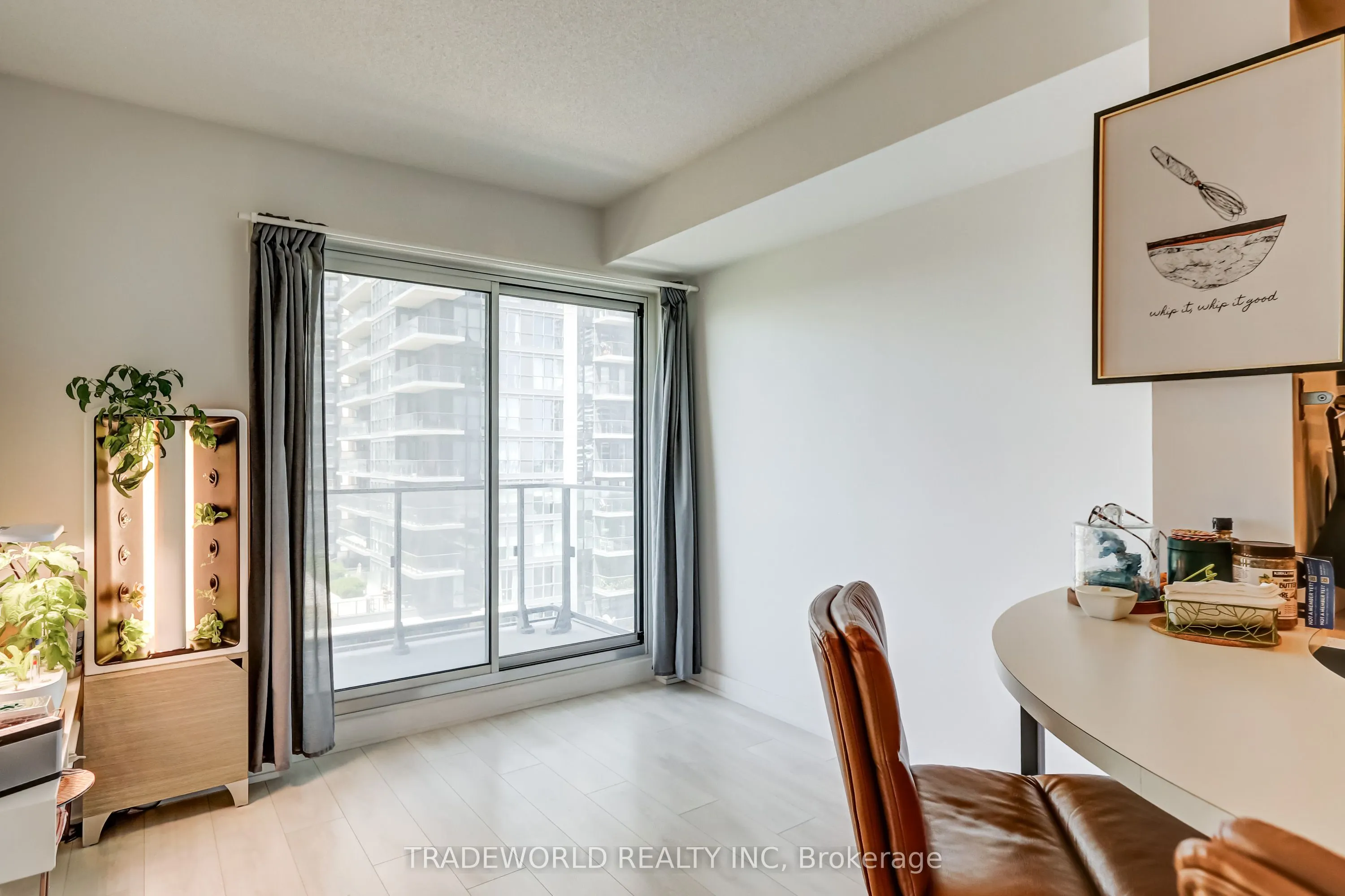 2220 Lakeshore Boulevard W, #1203